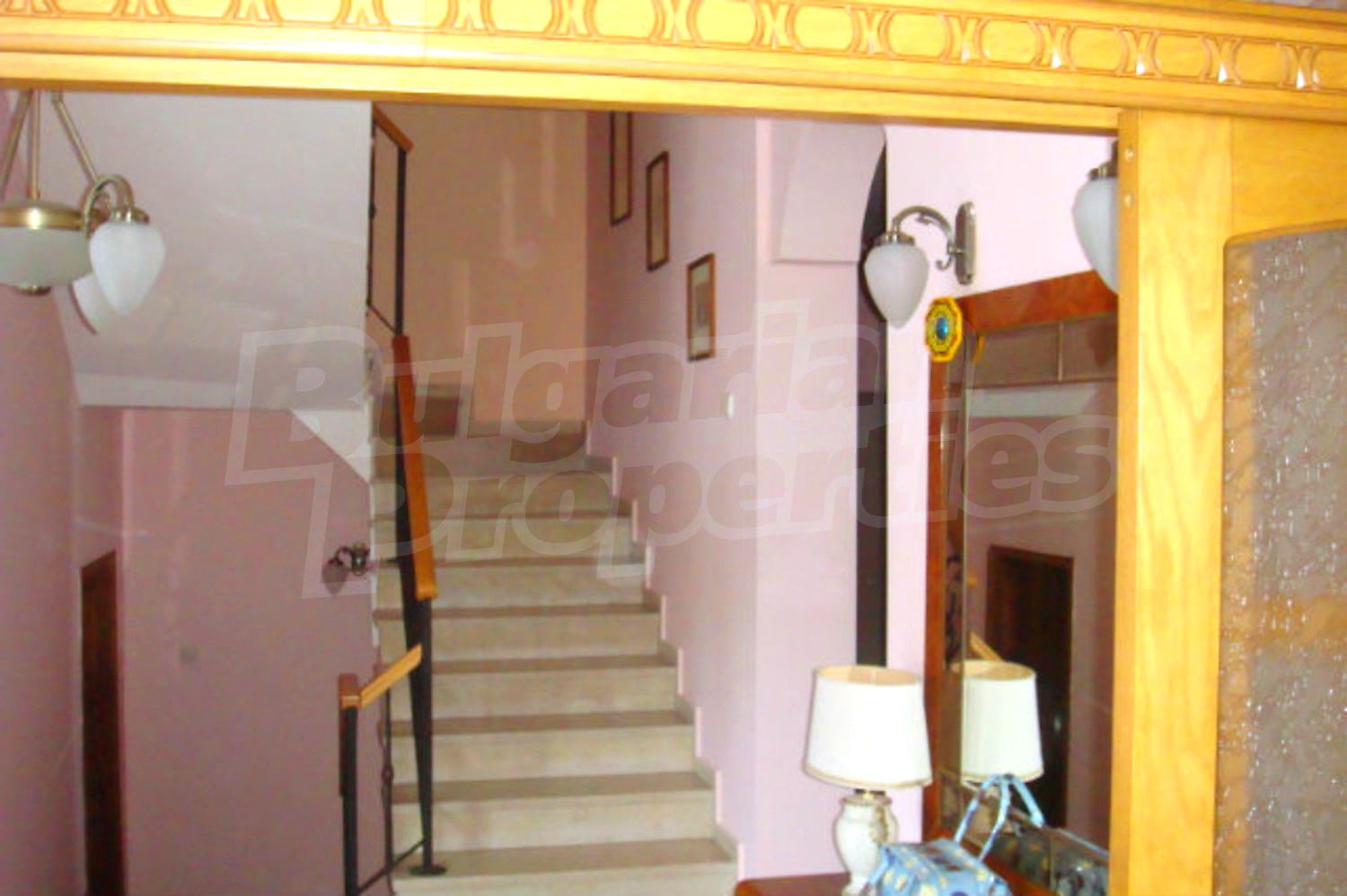 Gallery Picture 9