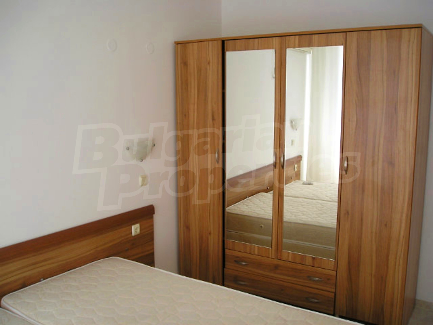 Gallery Picture 9