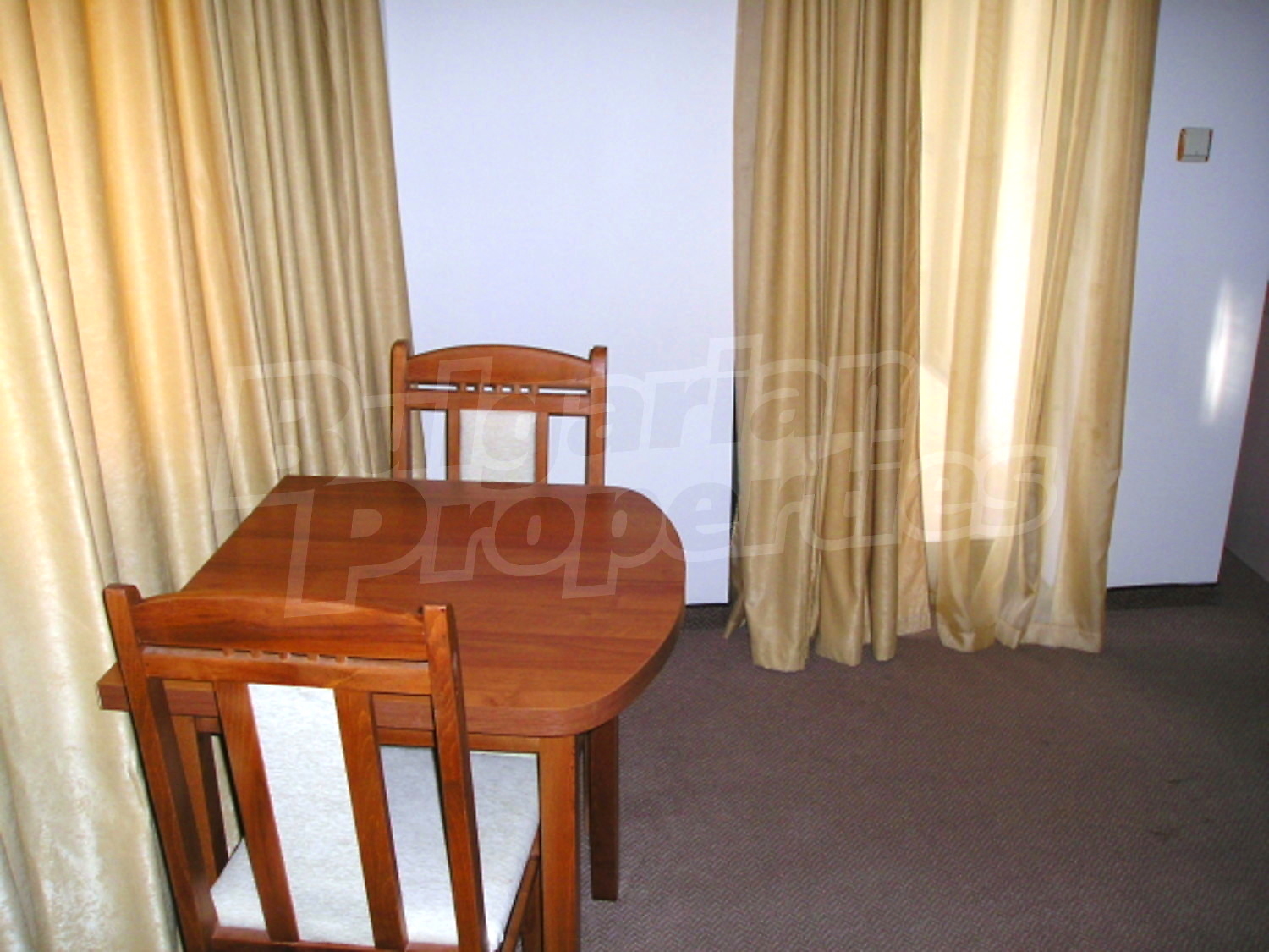 Gallery Picture 10