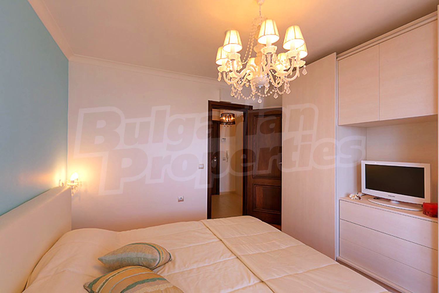 Gallery Picture 10