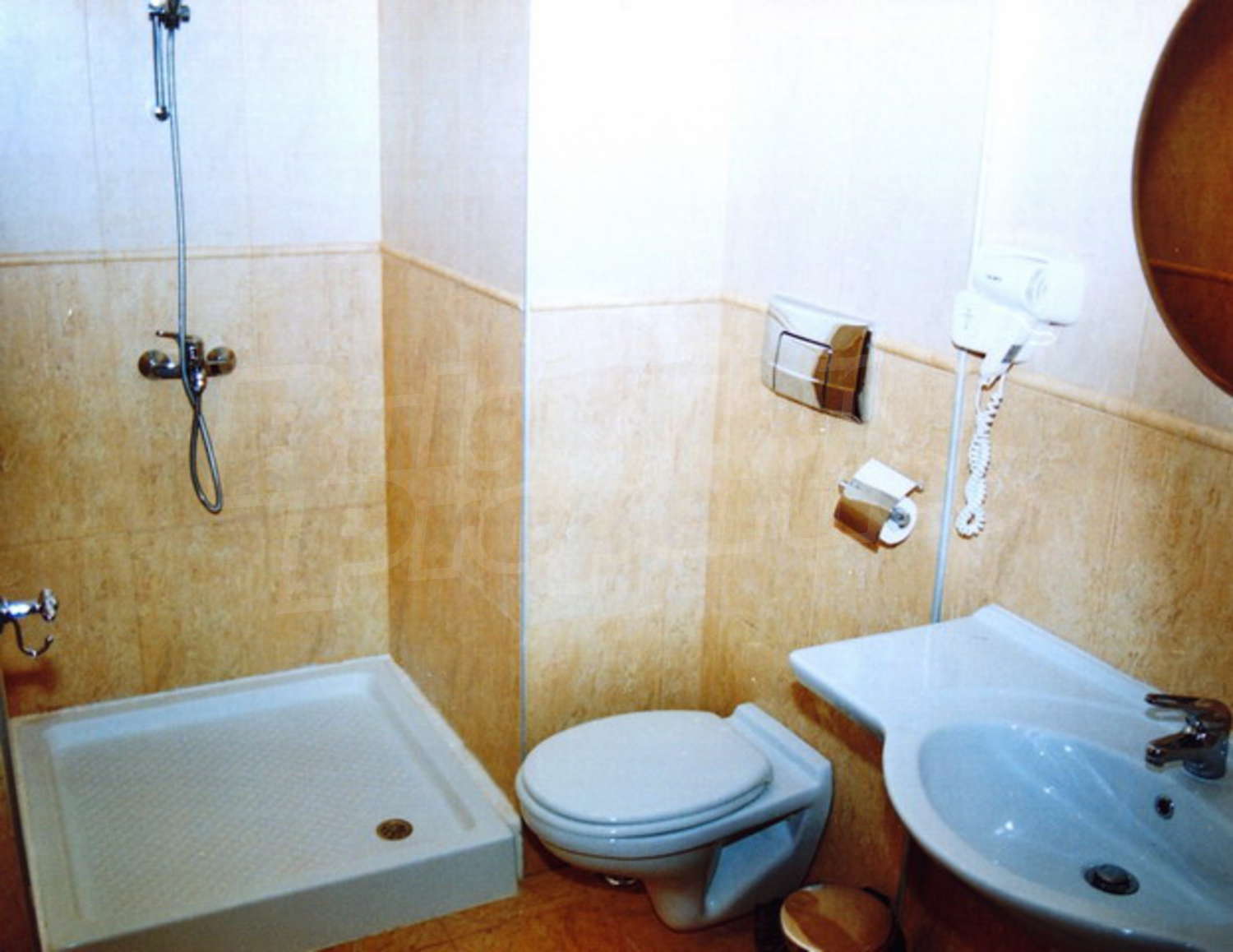 Gallery Picture 7