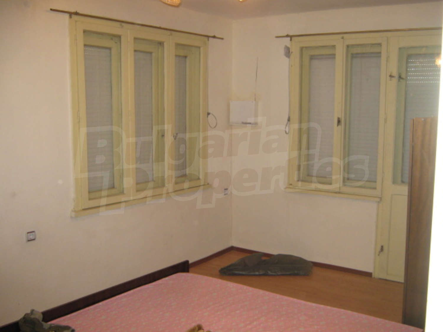 Gallery Picture 12