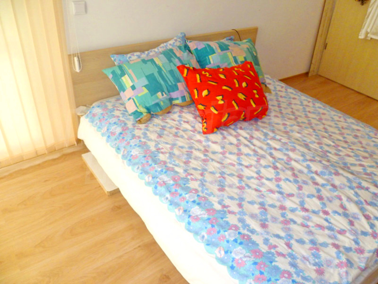 Gallery Picture 10