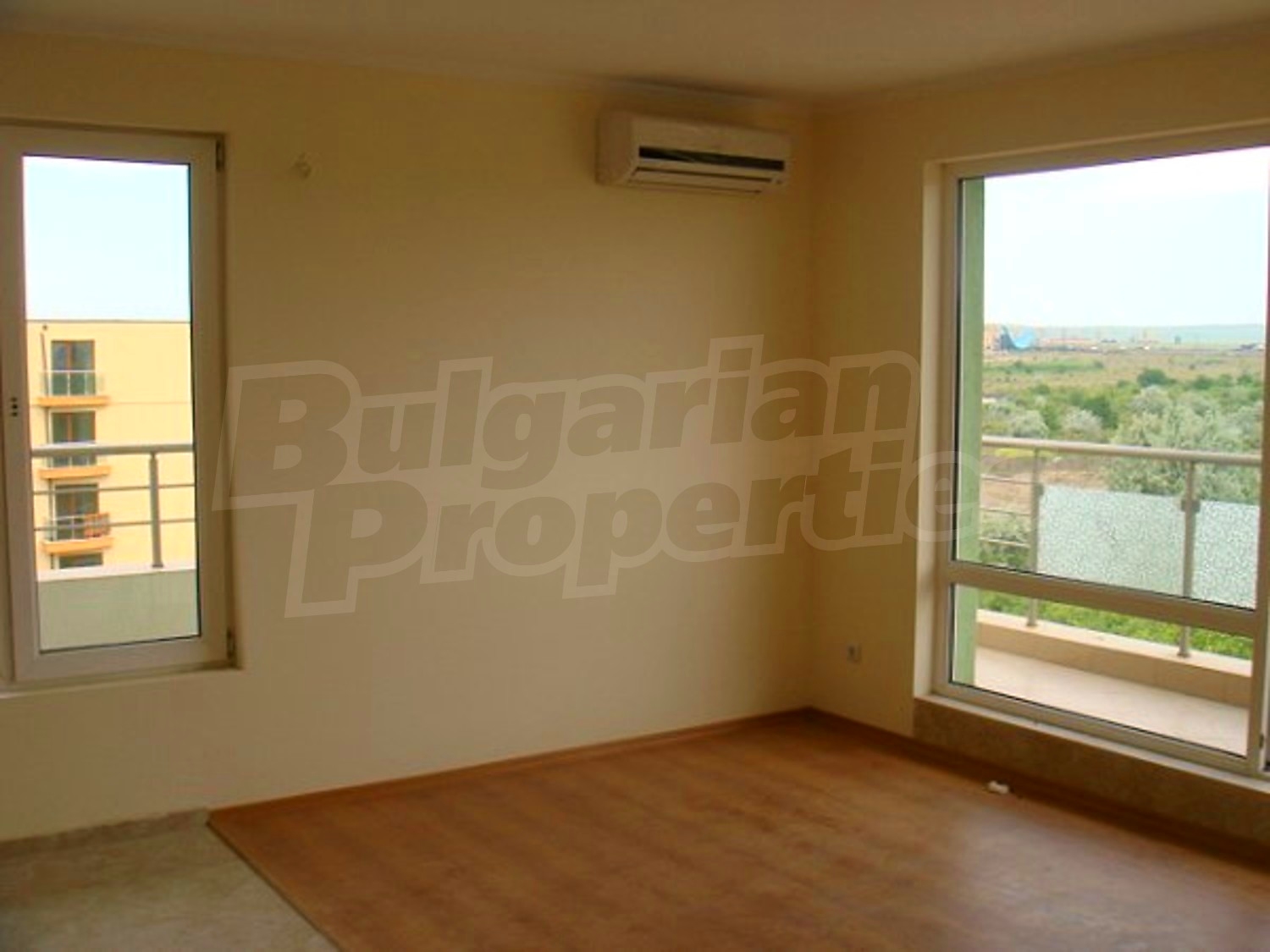 Gallery Picture 10