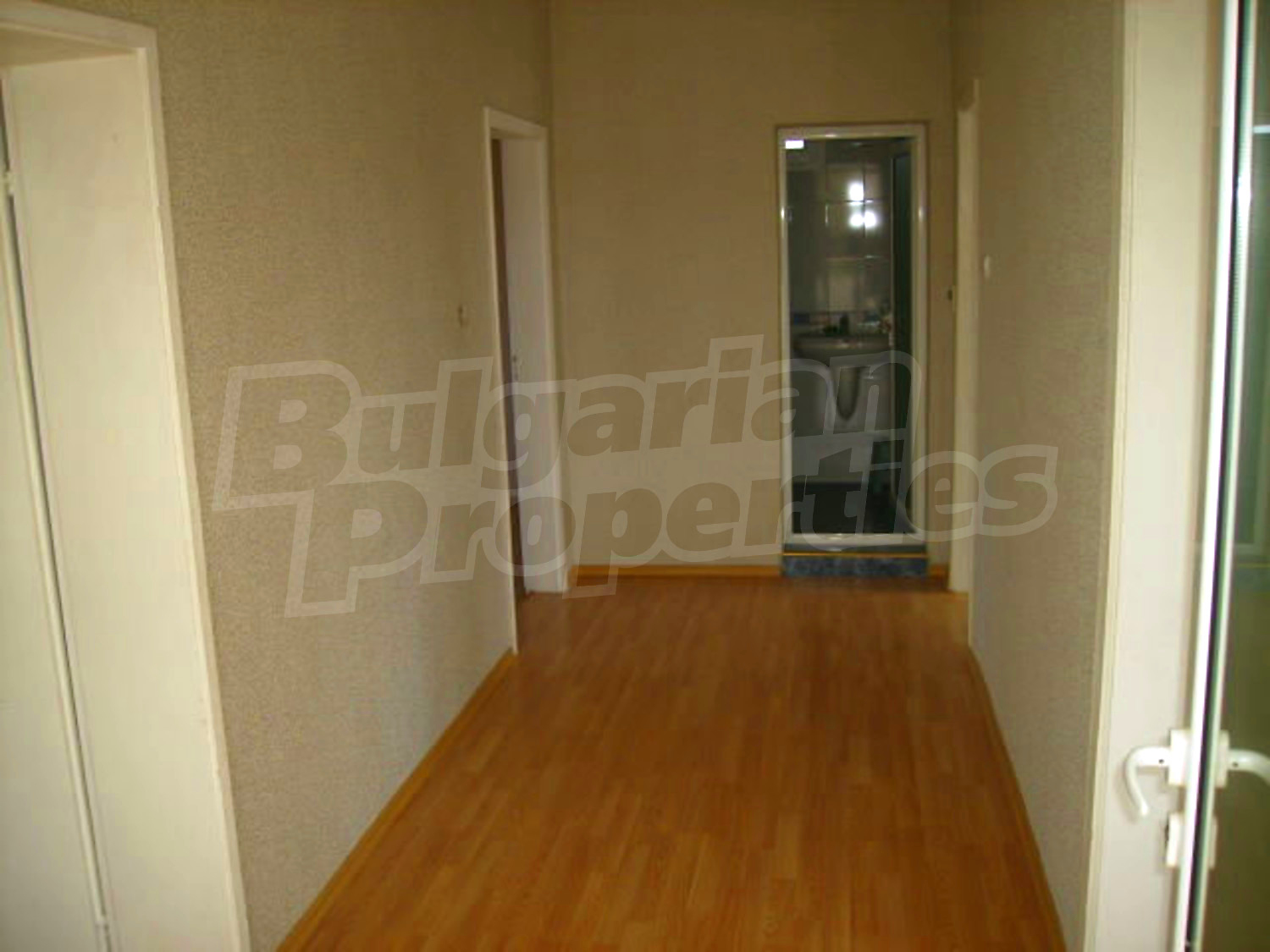 Gallery Picture 16