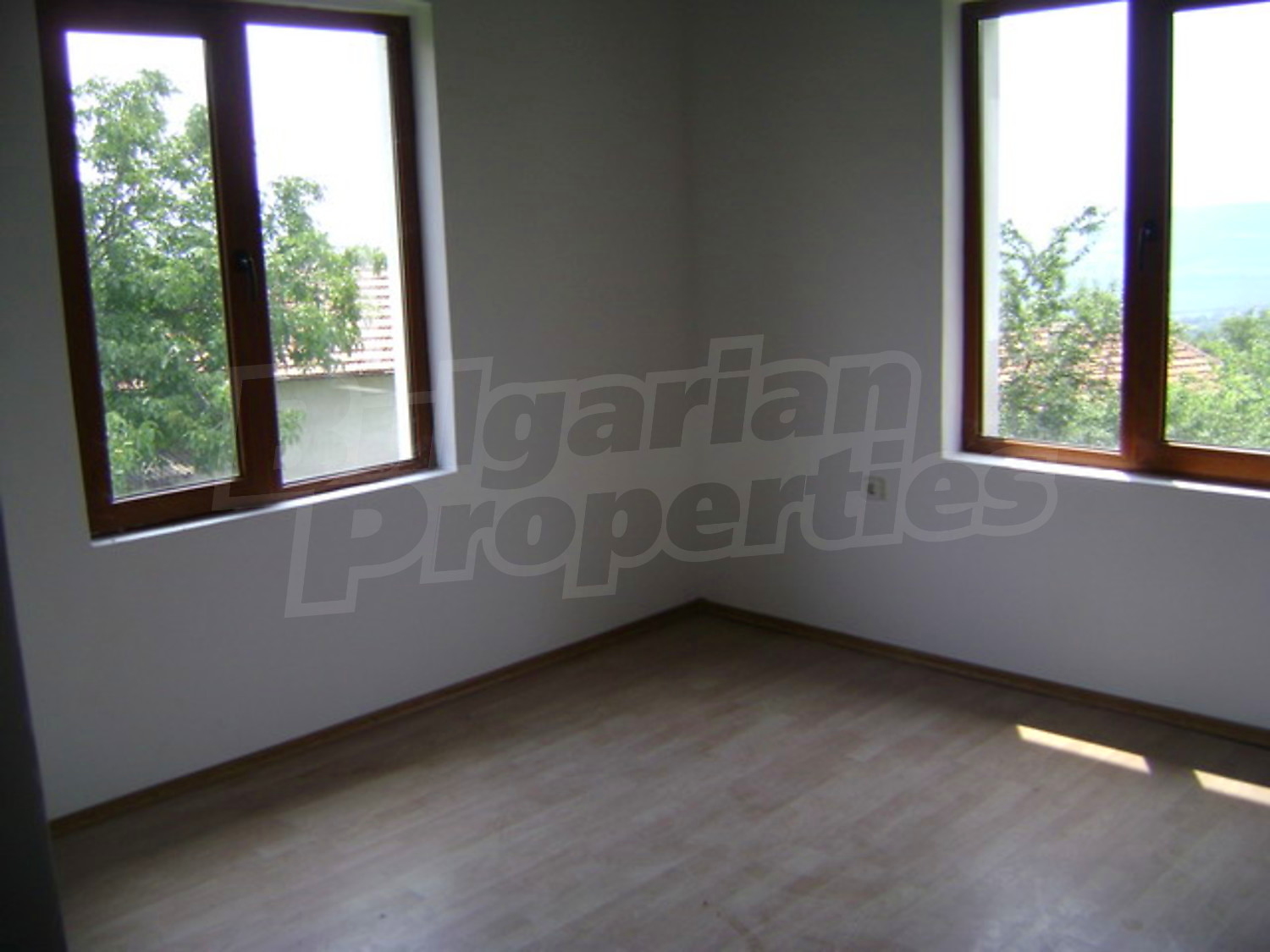 Gallery Picture 15