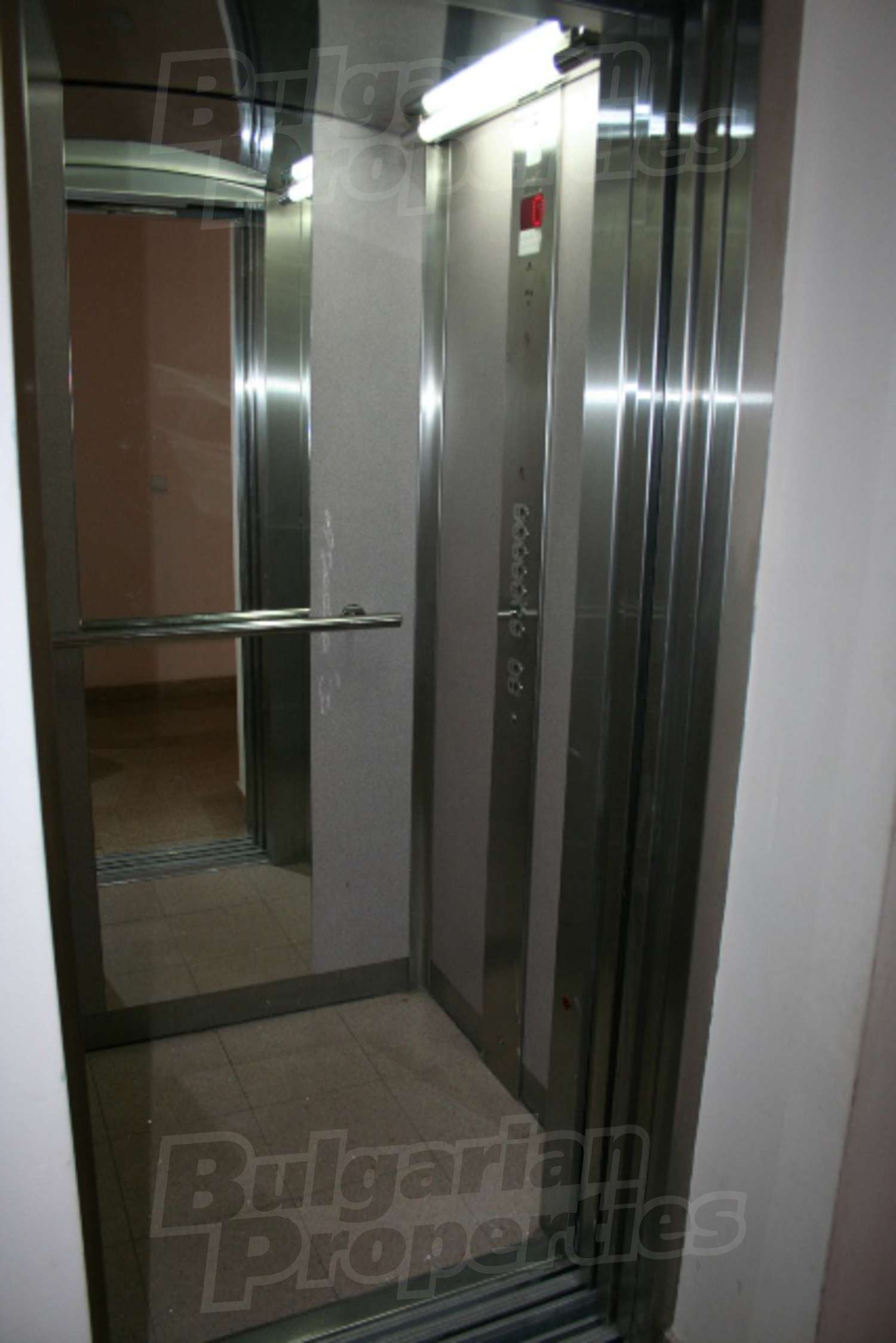 Gallery Picture 9