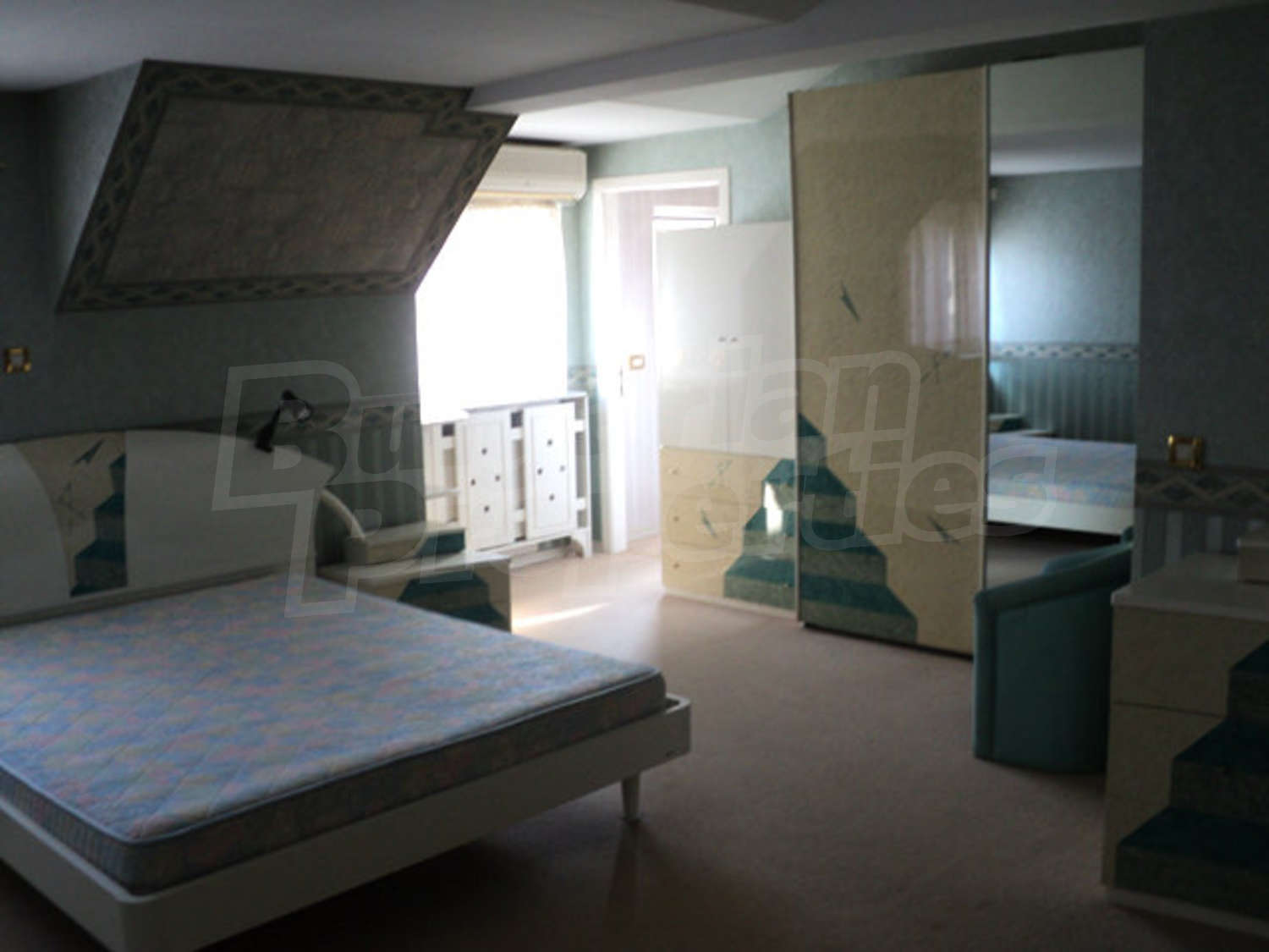 Gallery Picture 15