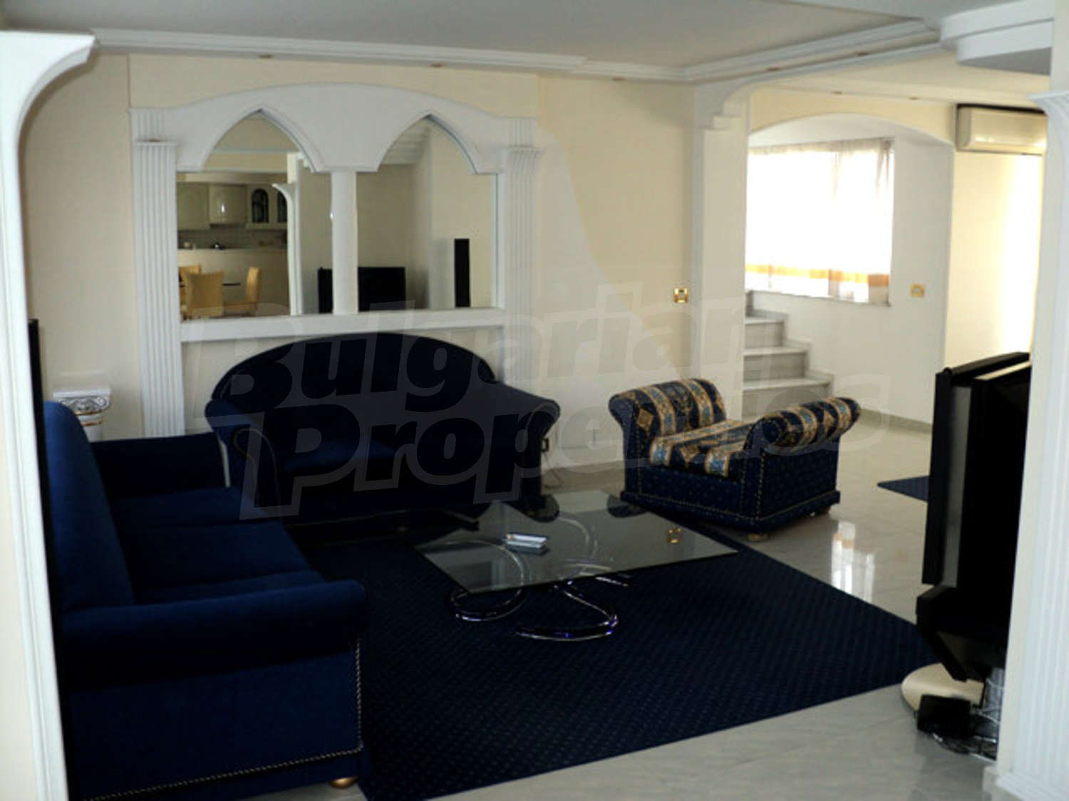 Gallery Picture 2