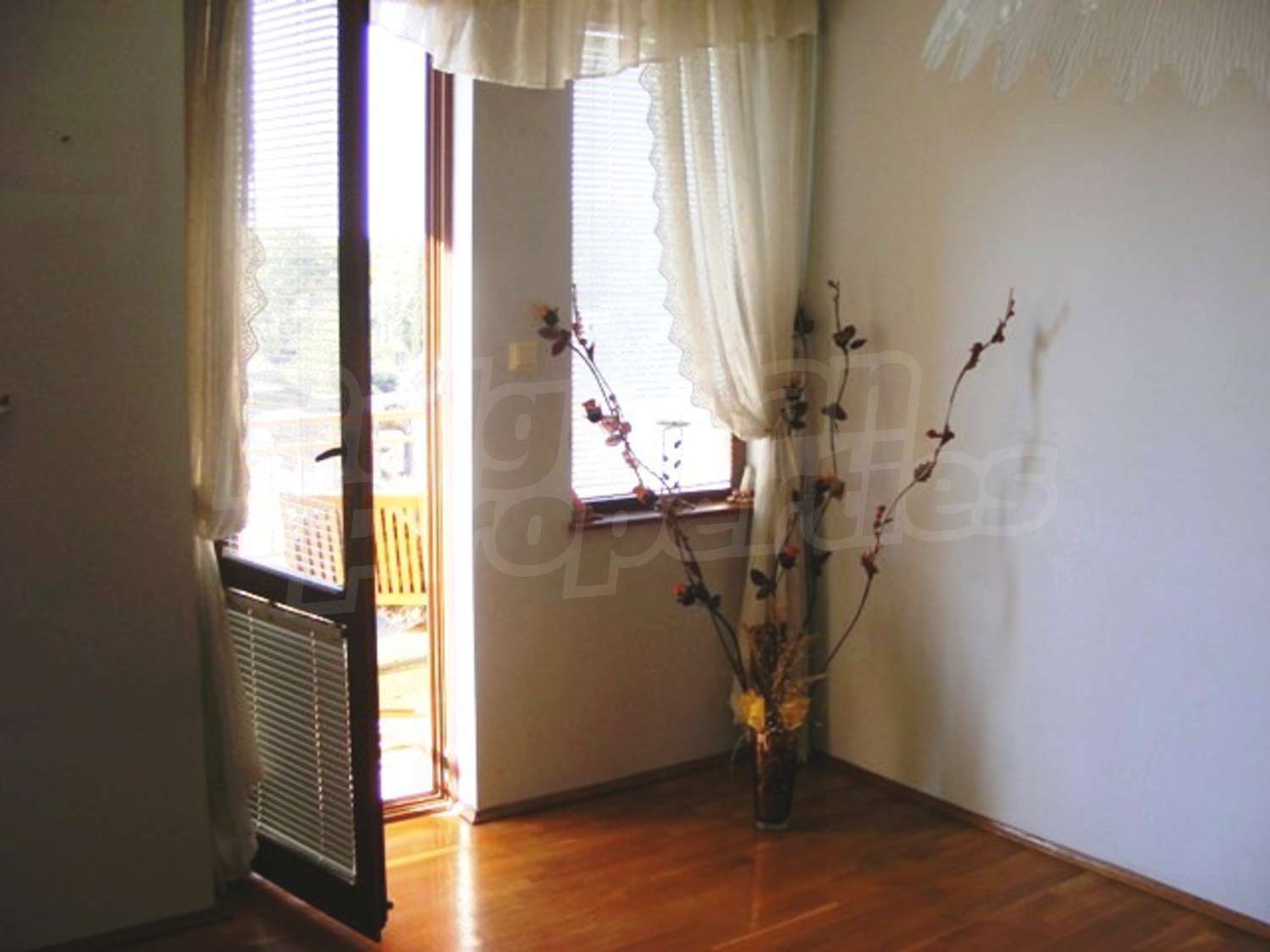 Gallery Picture 10