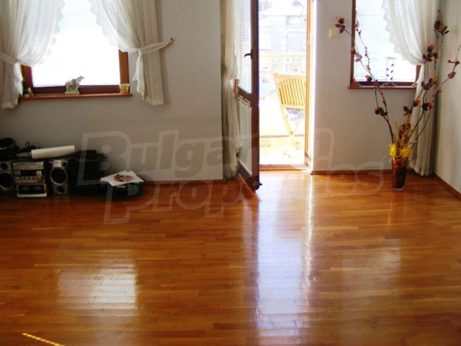 Gallery Picture 12