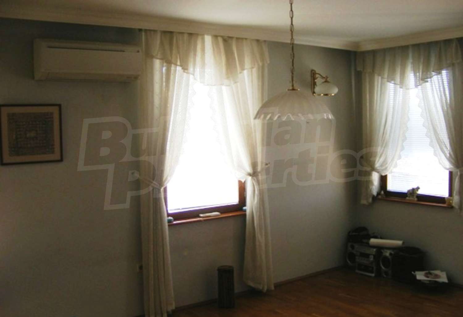 Gallery Picture 13