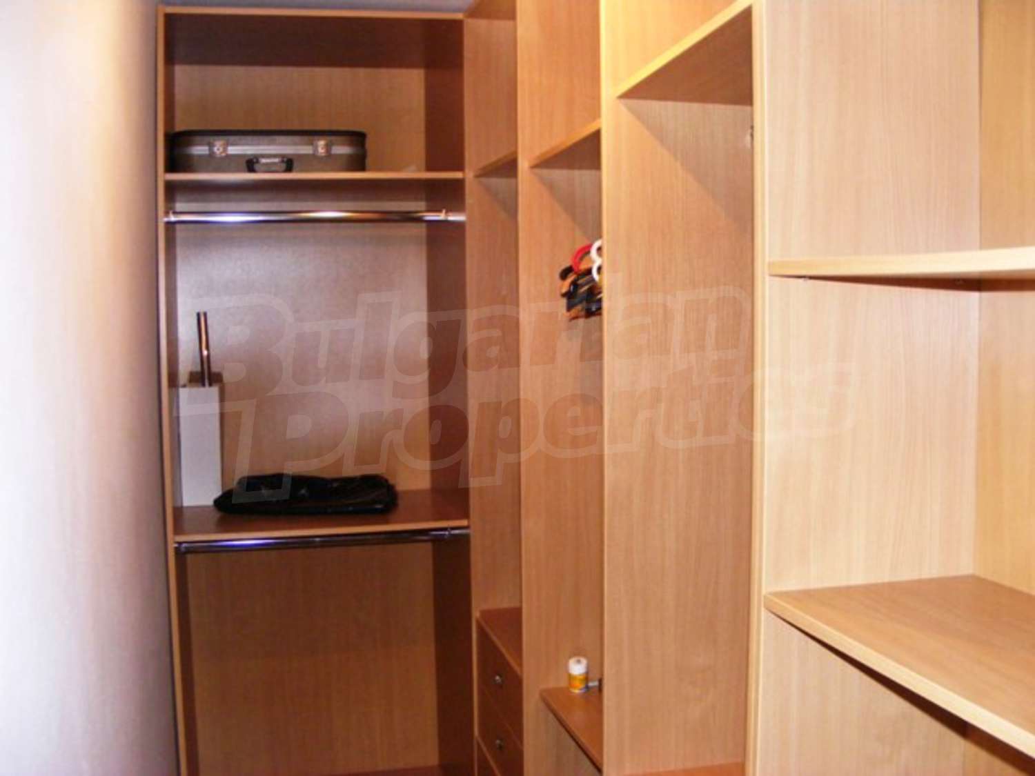 Gallery Picture 23