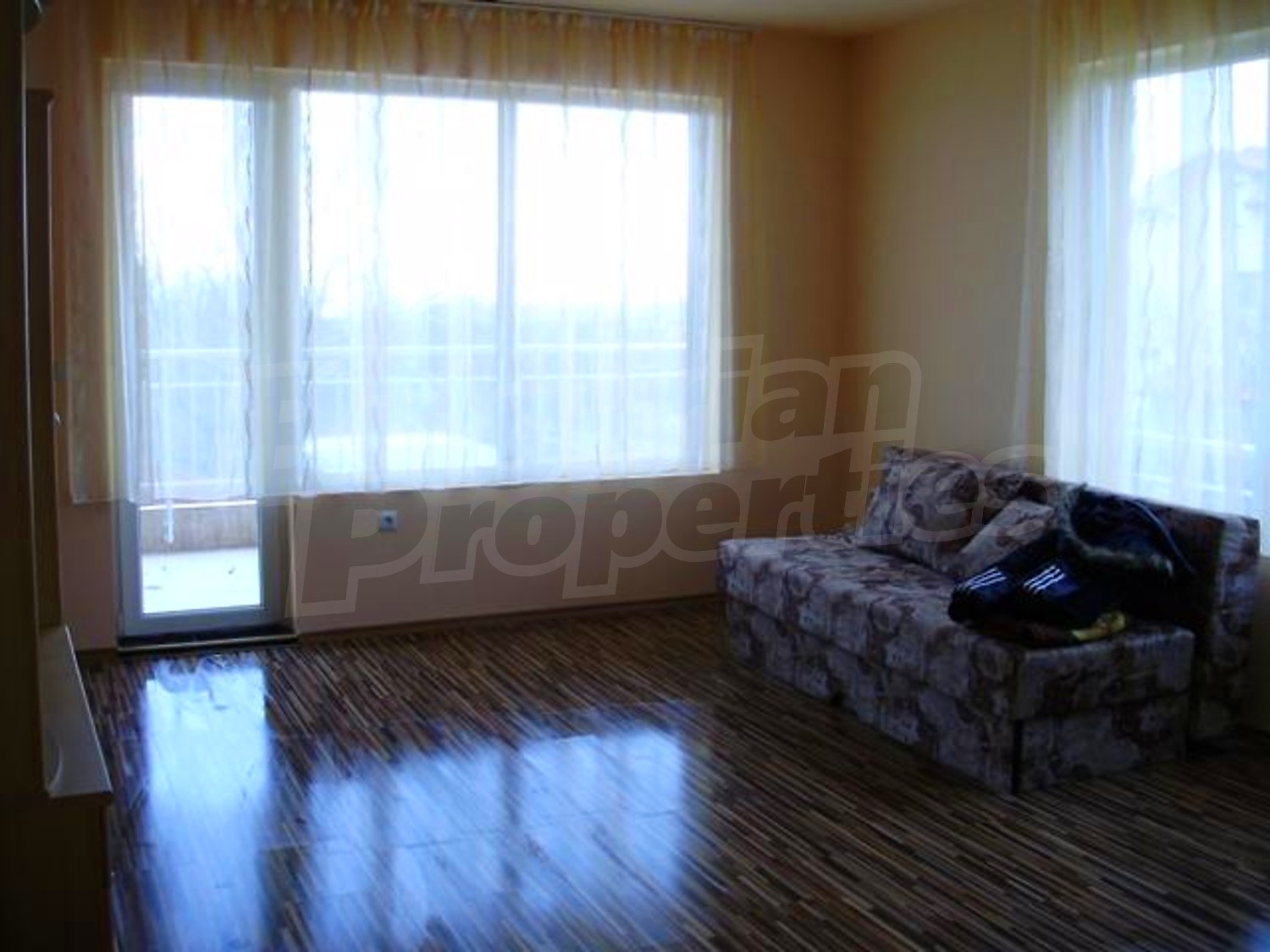 Gallery Picture 3