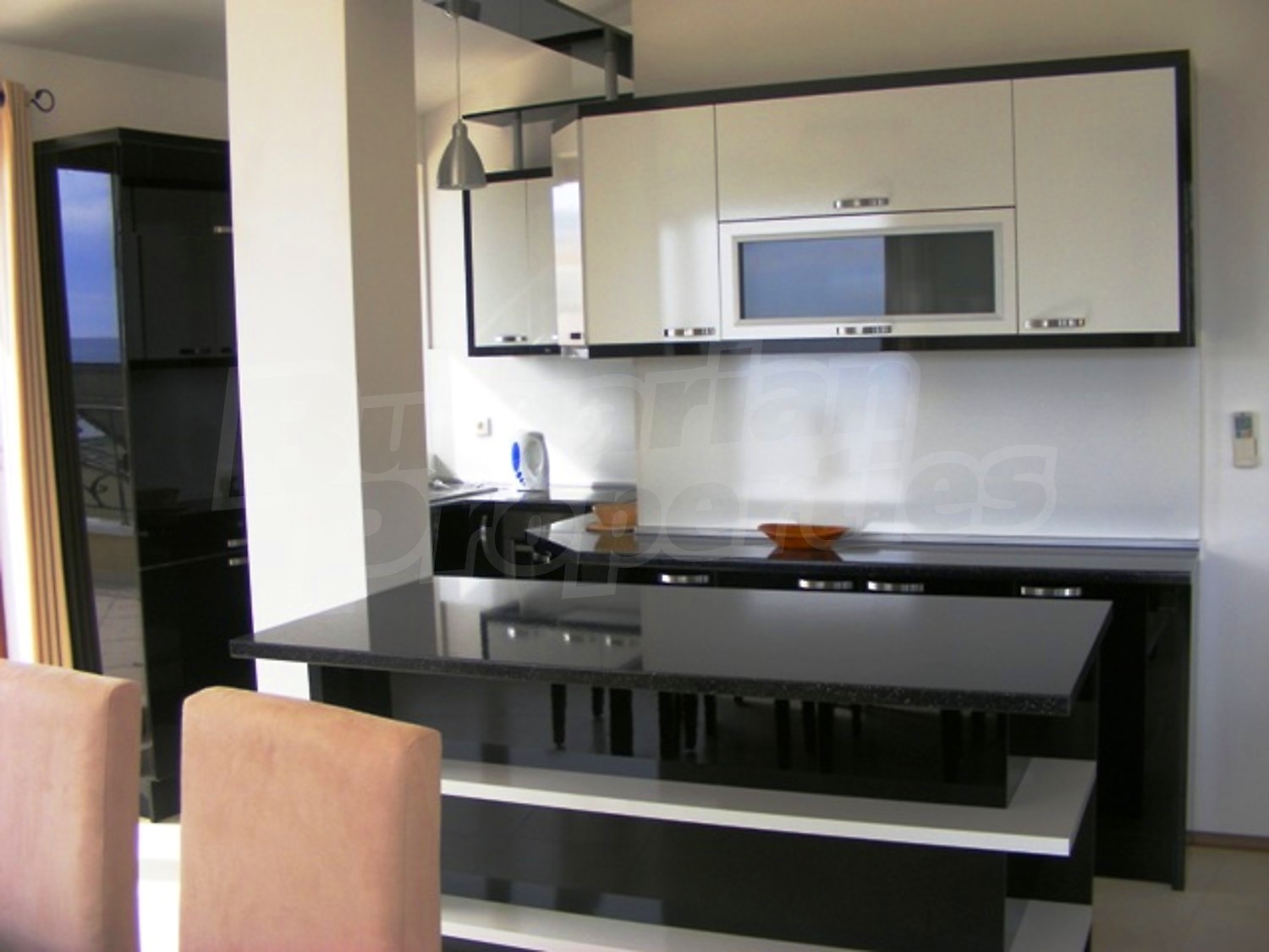 Gallery Picture 4