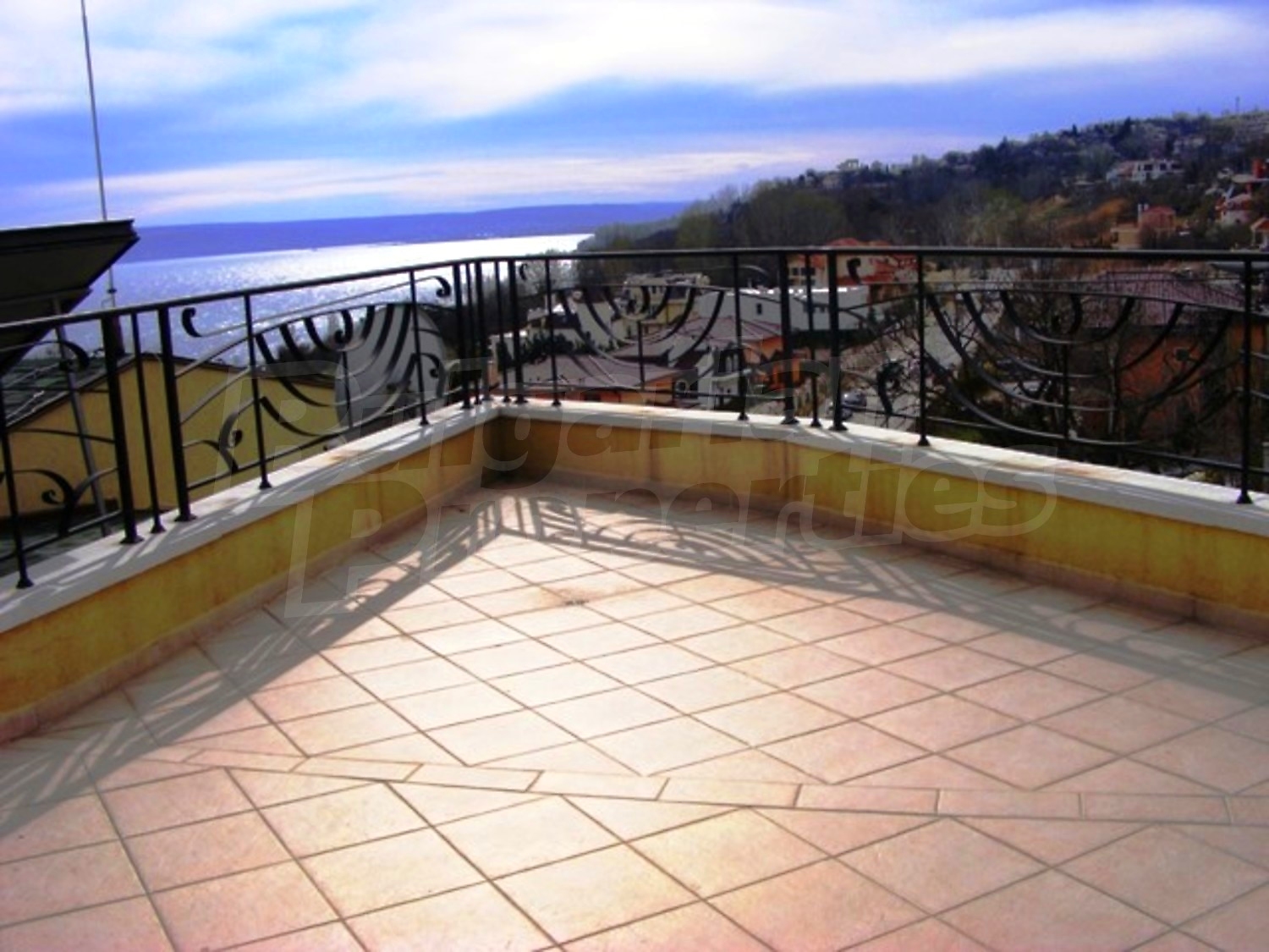 Gallery Picture 9