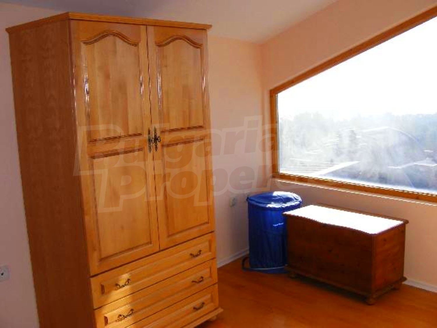 Gallery Picture 9