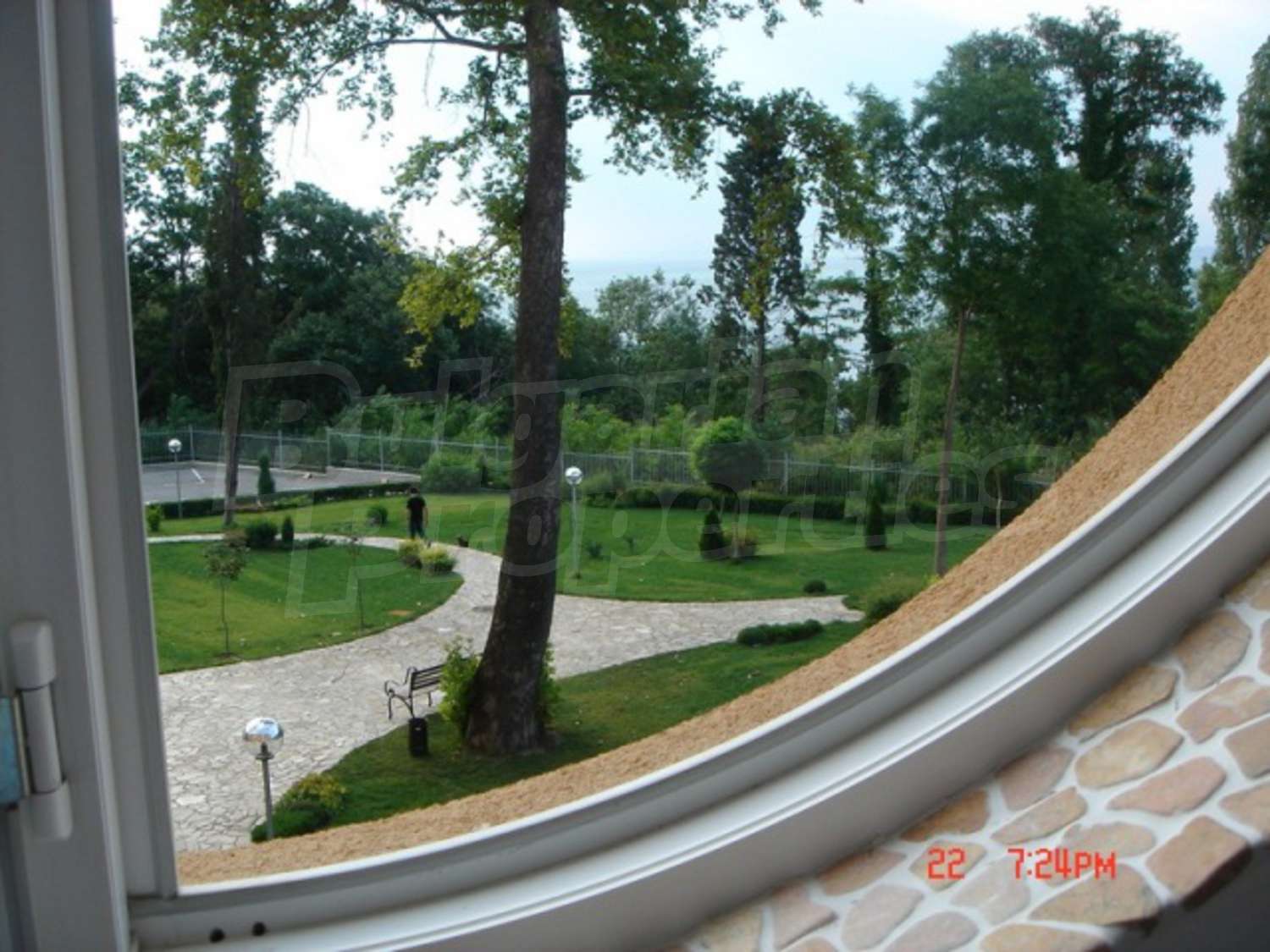 Gallery Picture 5