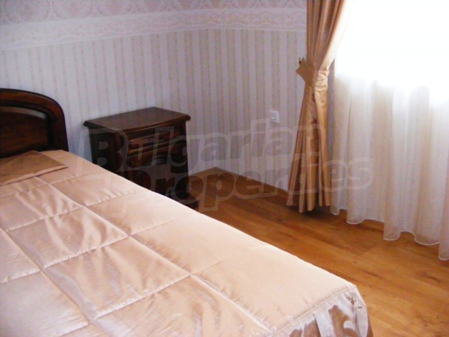 Gallery Picture 9