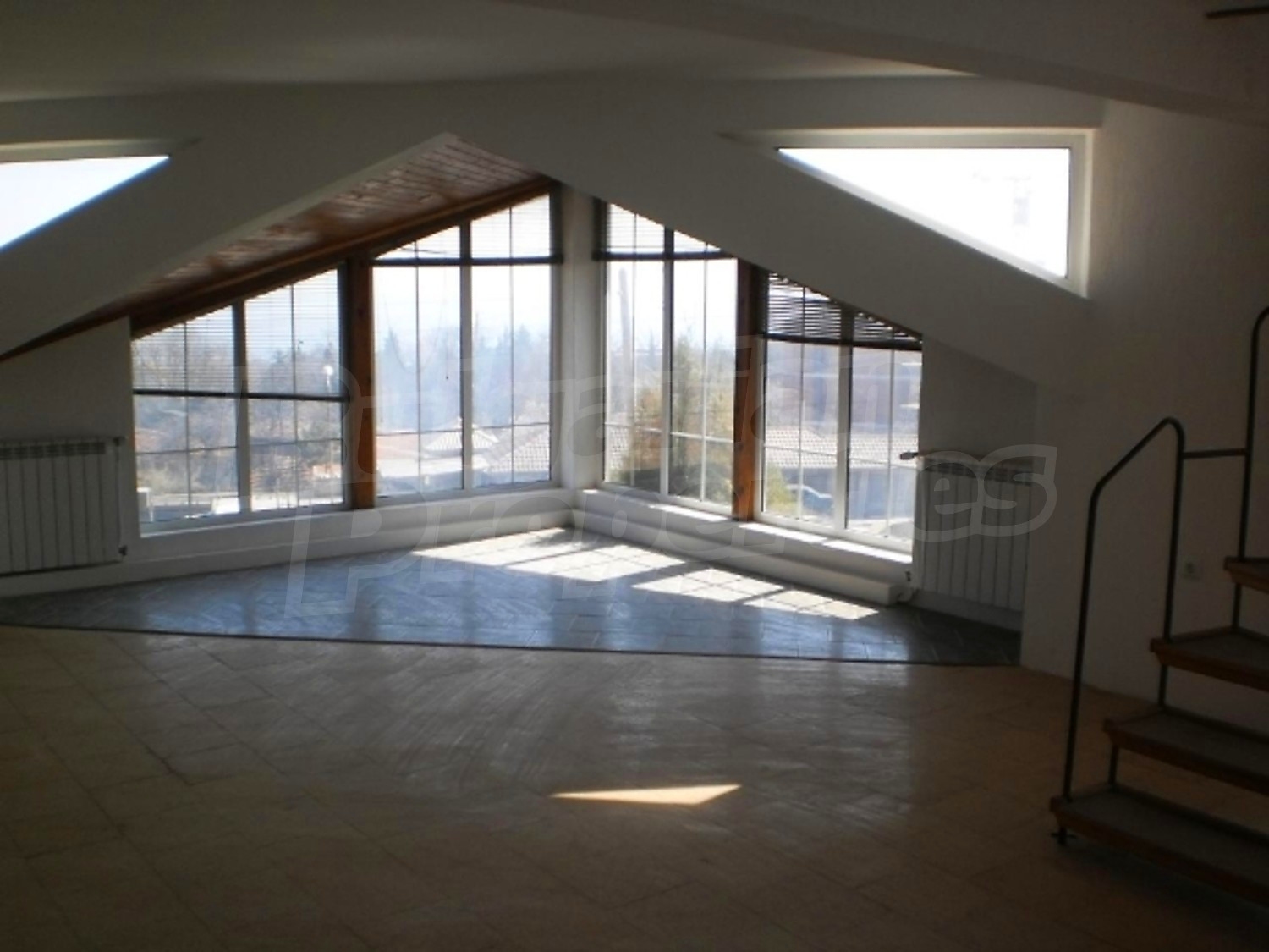 Gallery Picture 9