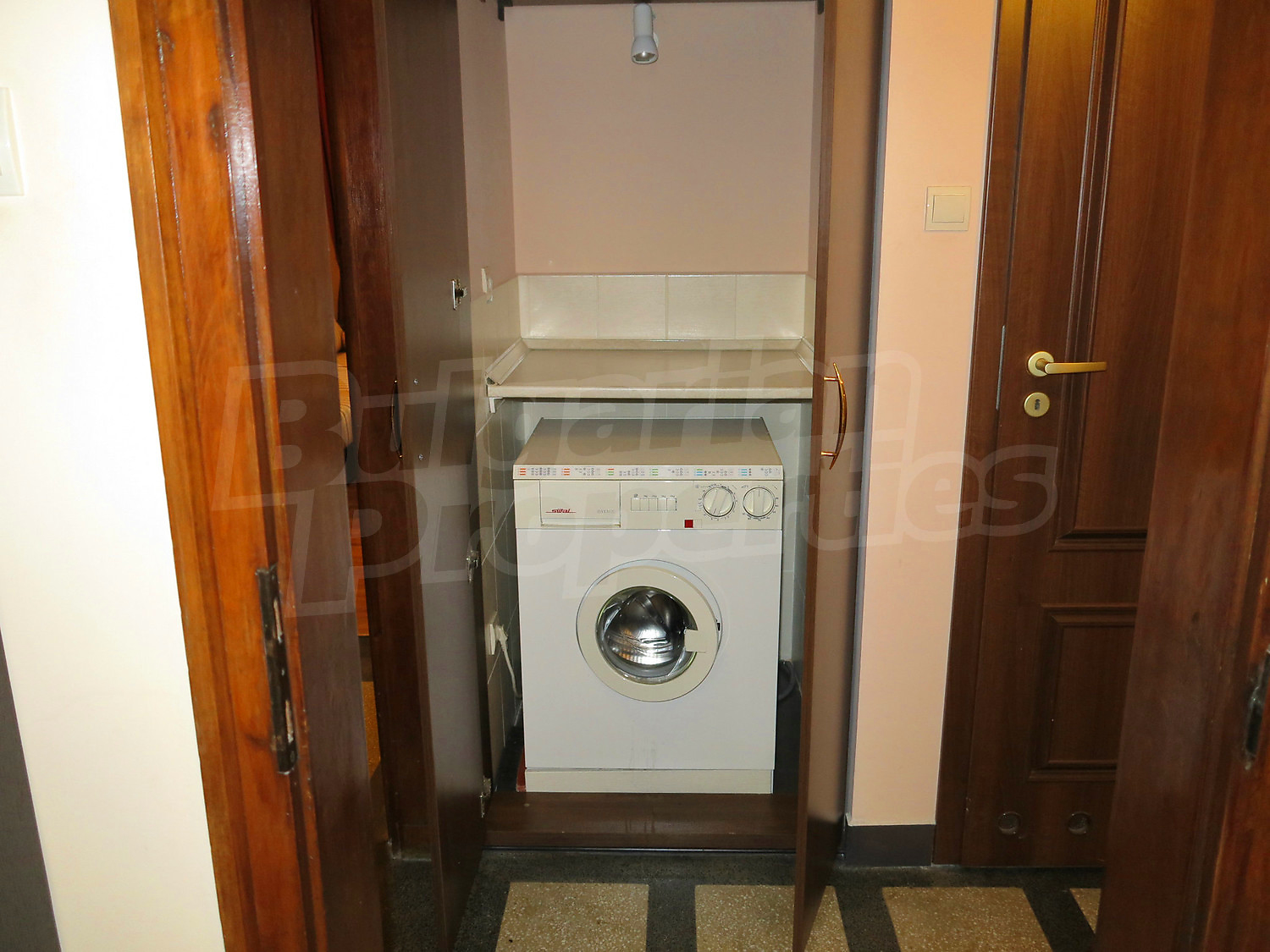 Gallery Picture 9