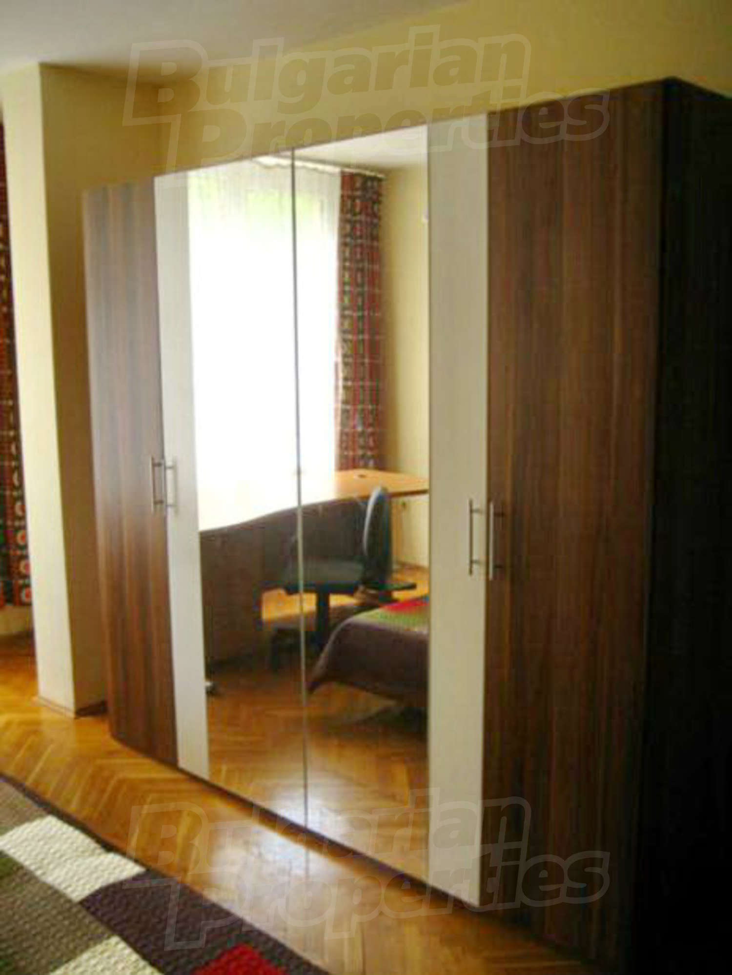 Gallery Picture 4