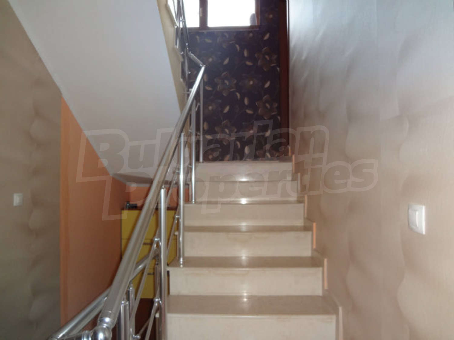 Gallery Picture 25