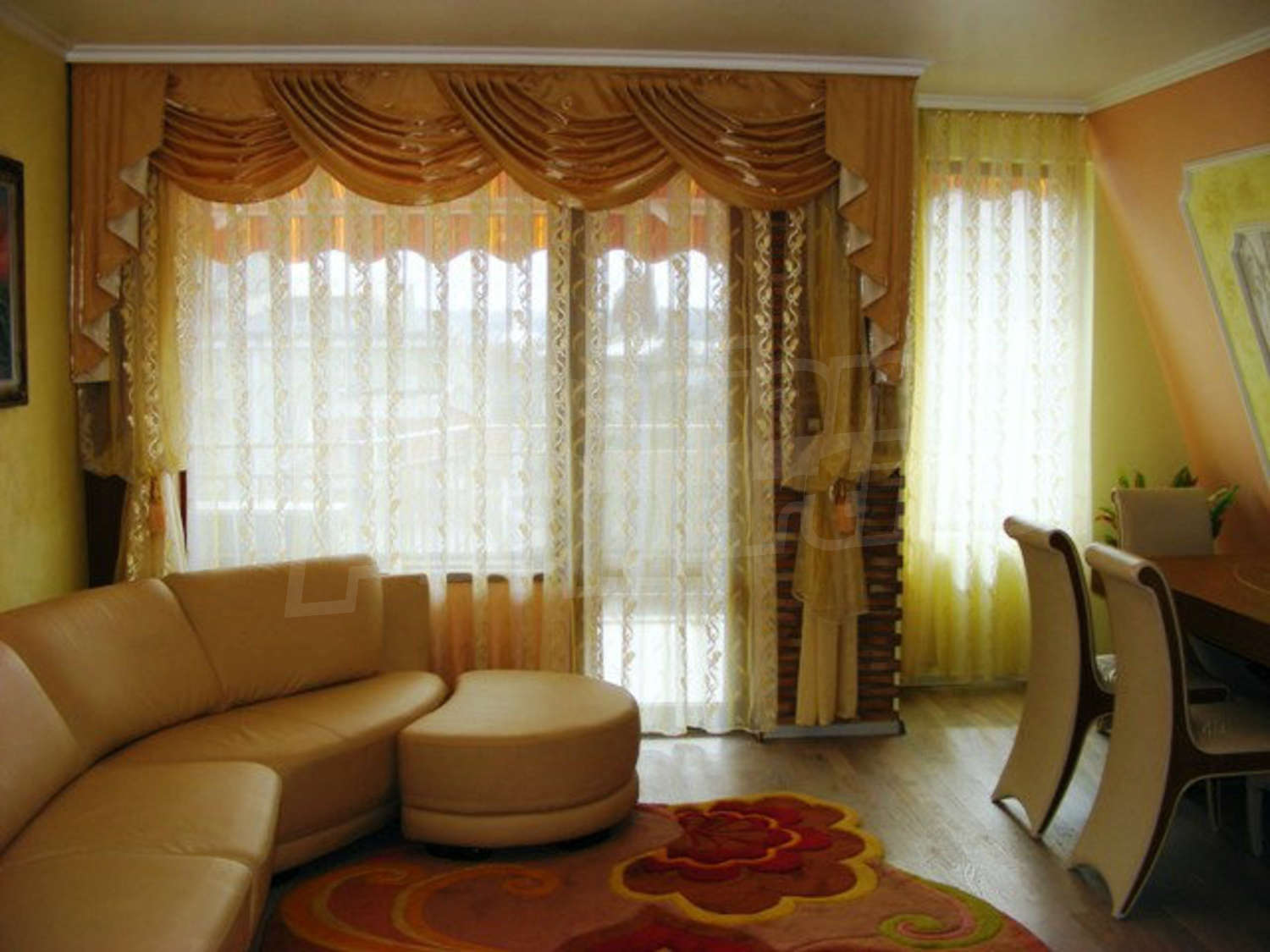 Gallery Picture 7