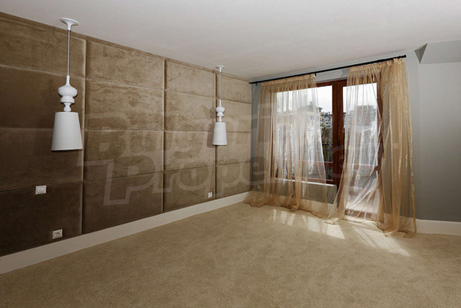 Gallery Picture 12