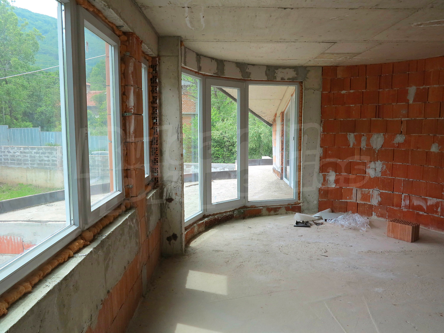 Gallery Picture 16