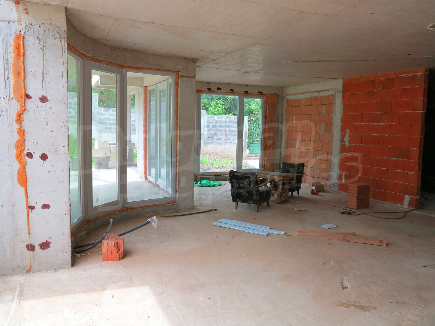 Gallery Picture 10