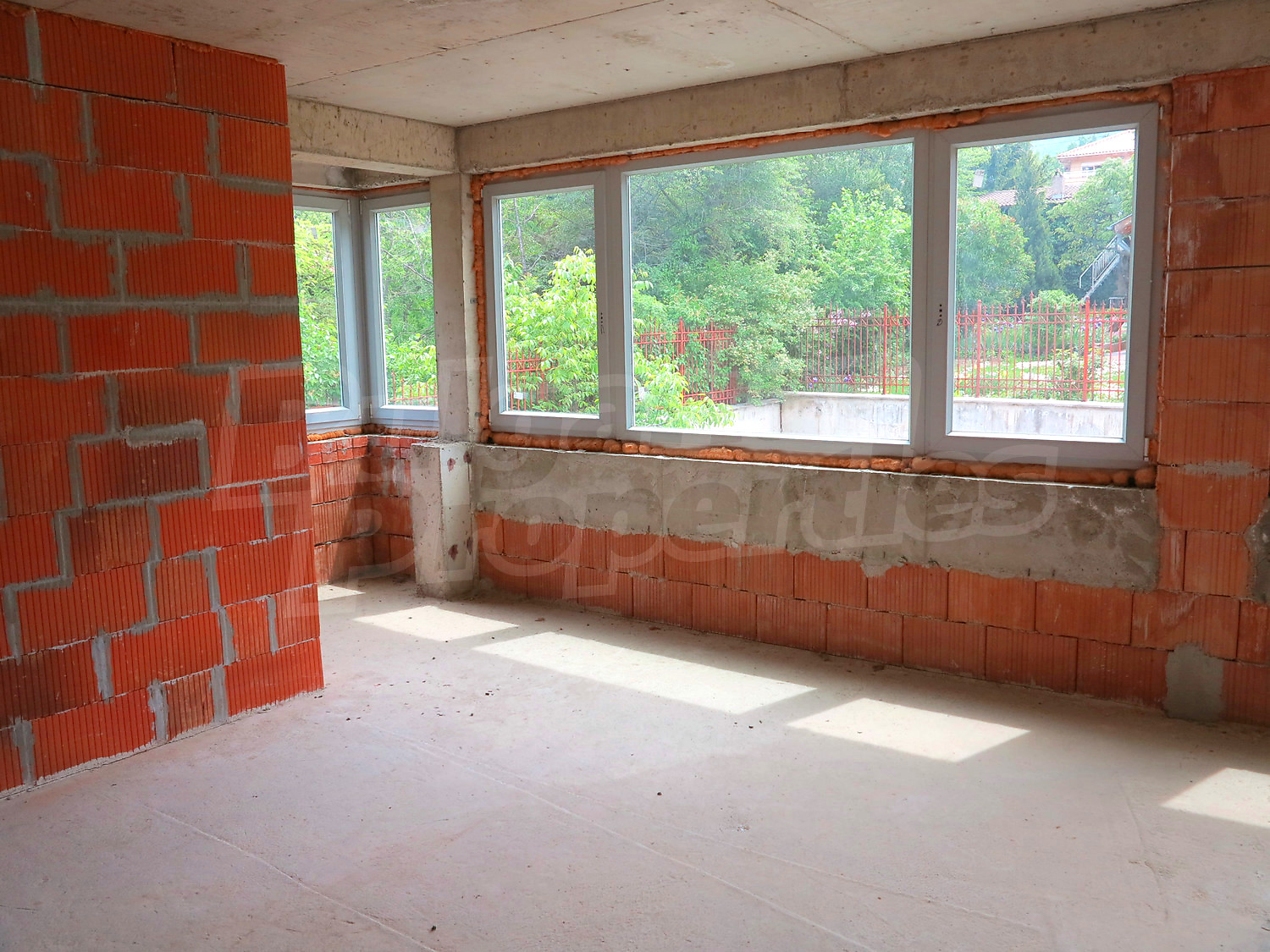 Gallery Picture 14