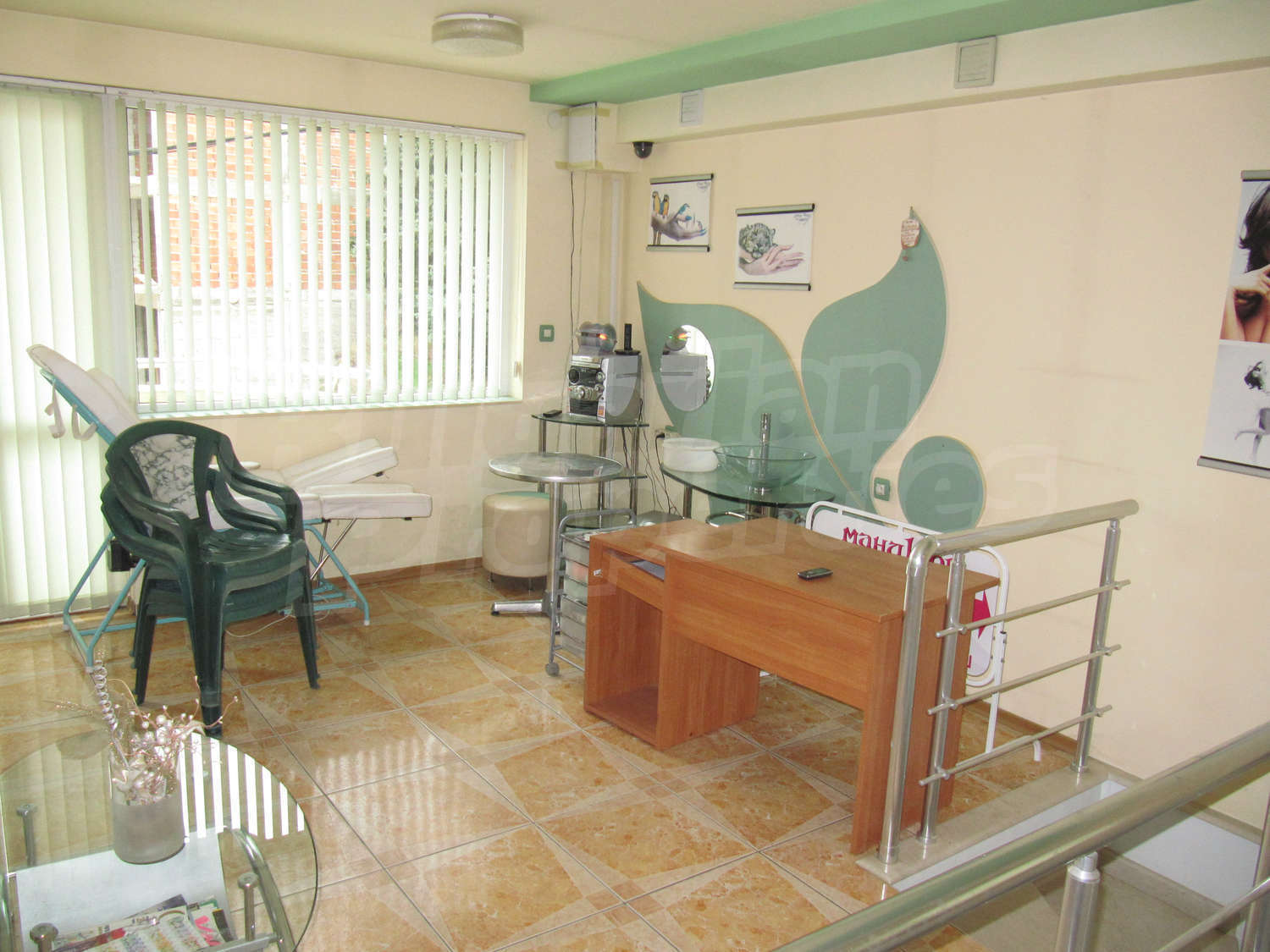 Gallery Picture 10