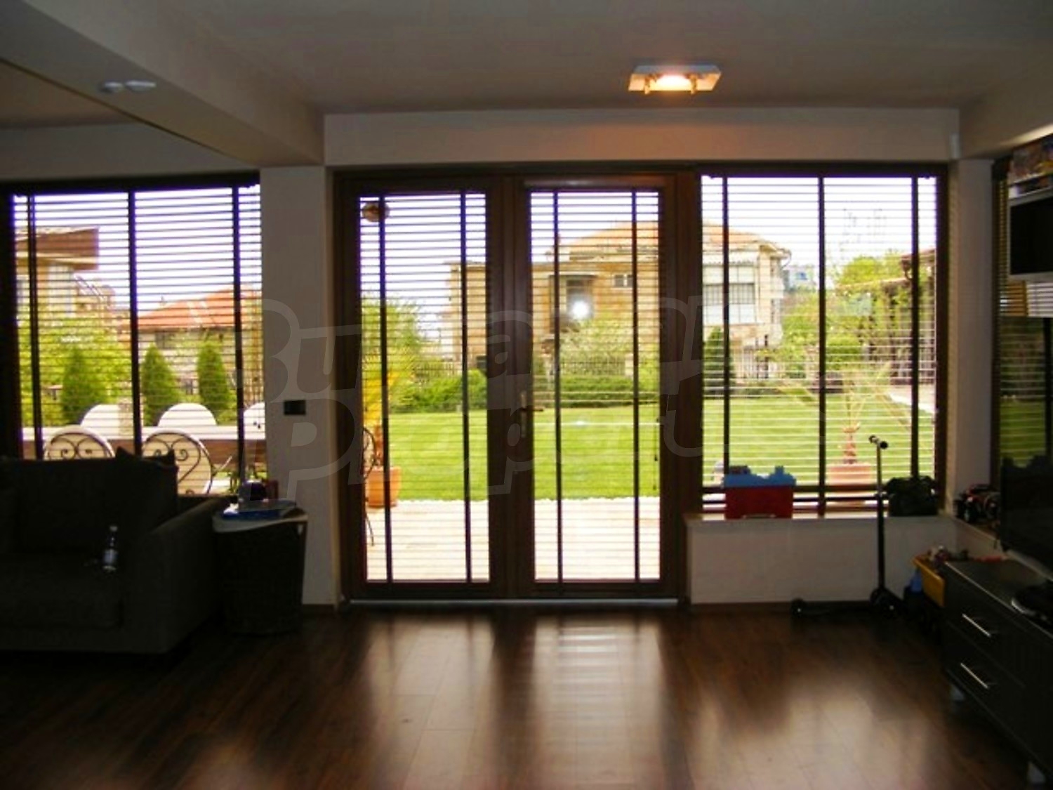 Gallery Picture 11