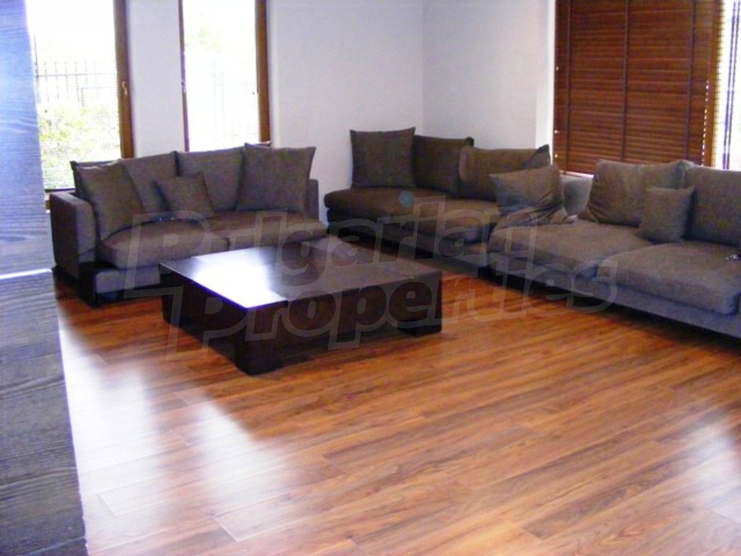 Gallery Picture 13