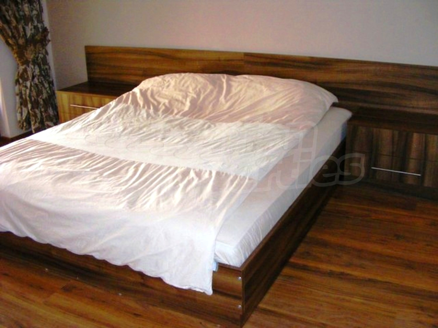 Gallery Picture 17