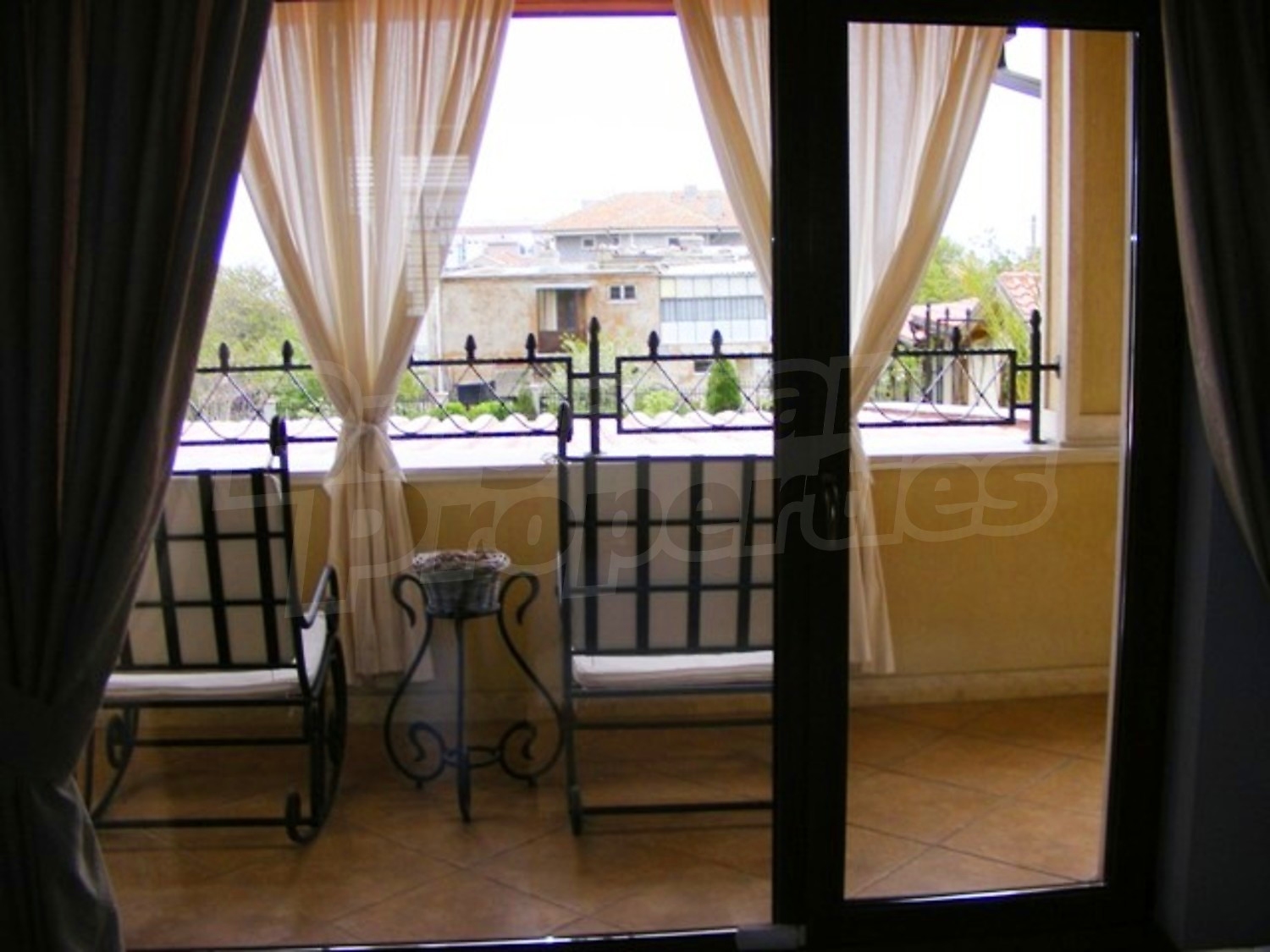 Gallery Picture 18