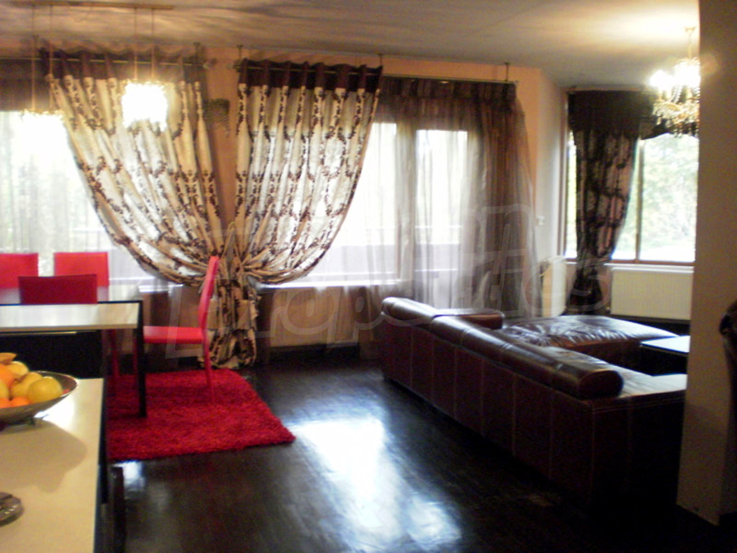 Gallery Picture 6