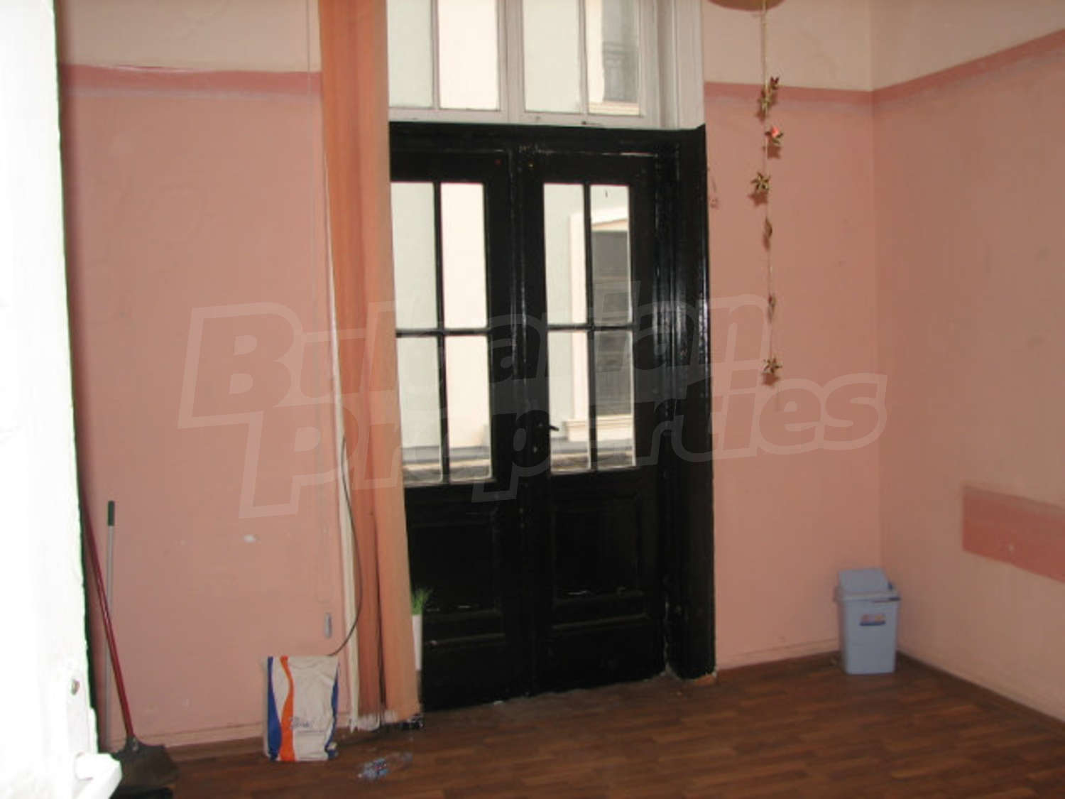 Gallery Picture 4