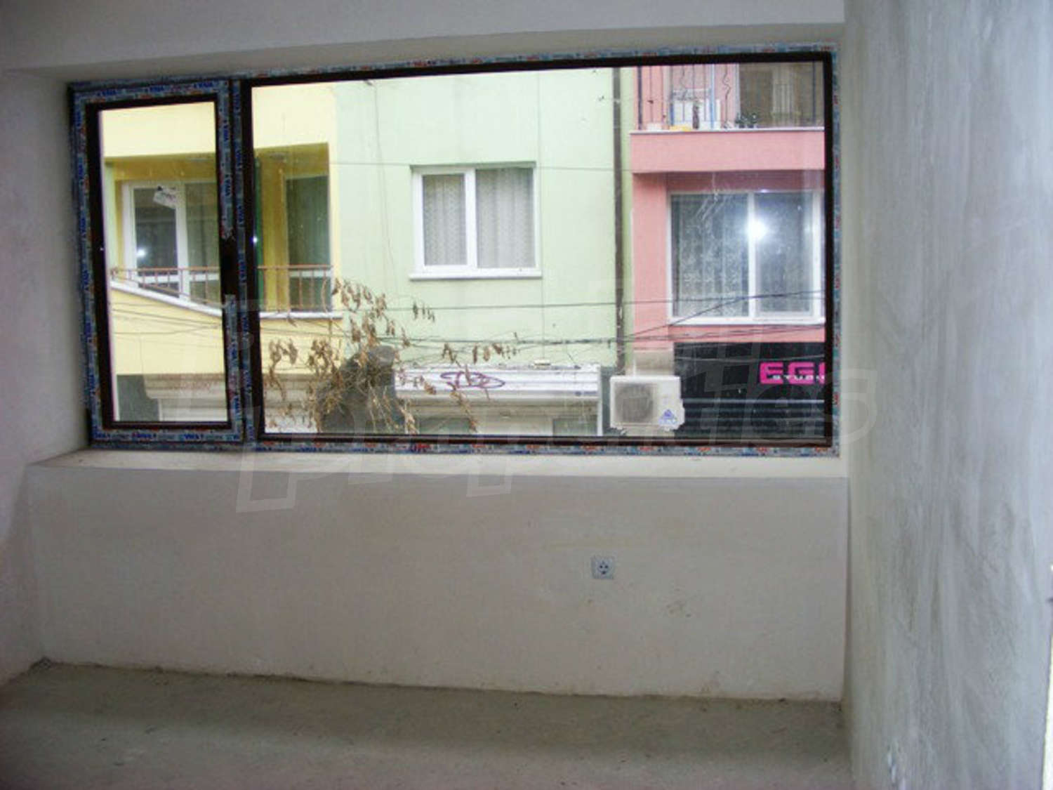 Gallery Picture 10