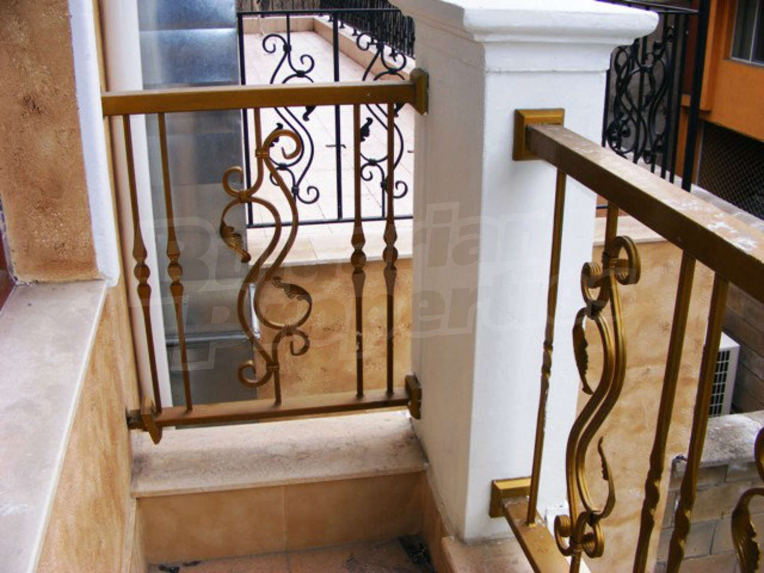 Gallery Picture 13