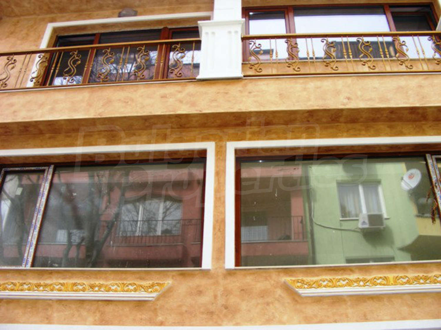 Gallery Picture 2