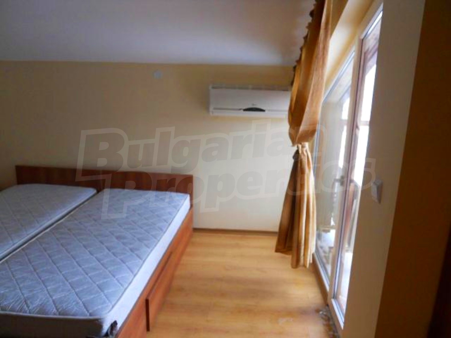 Gallery Picture 10