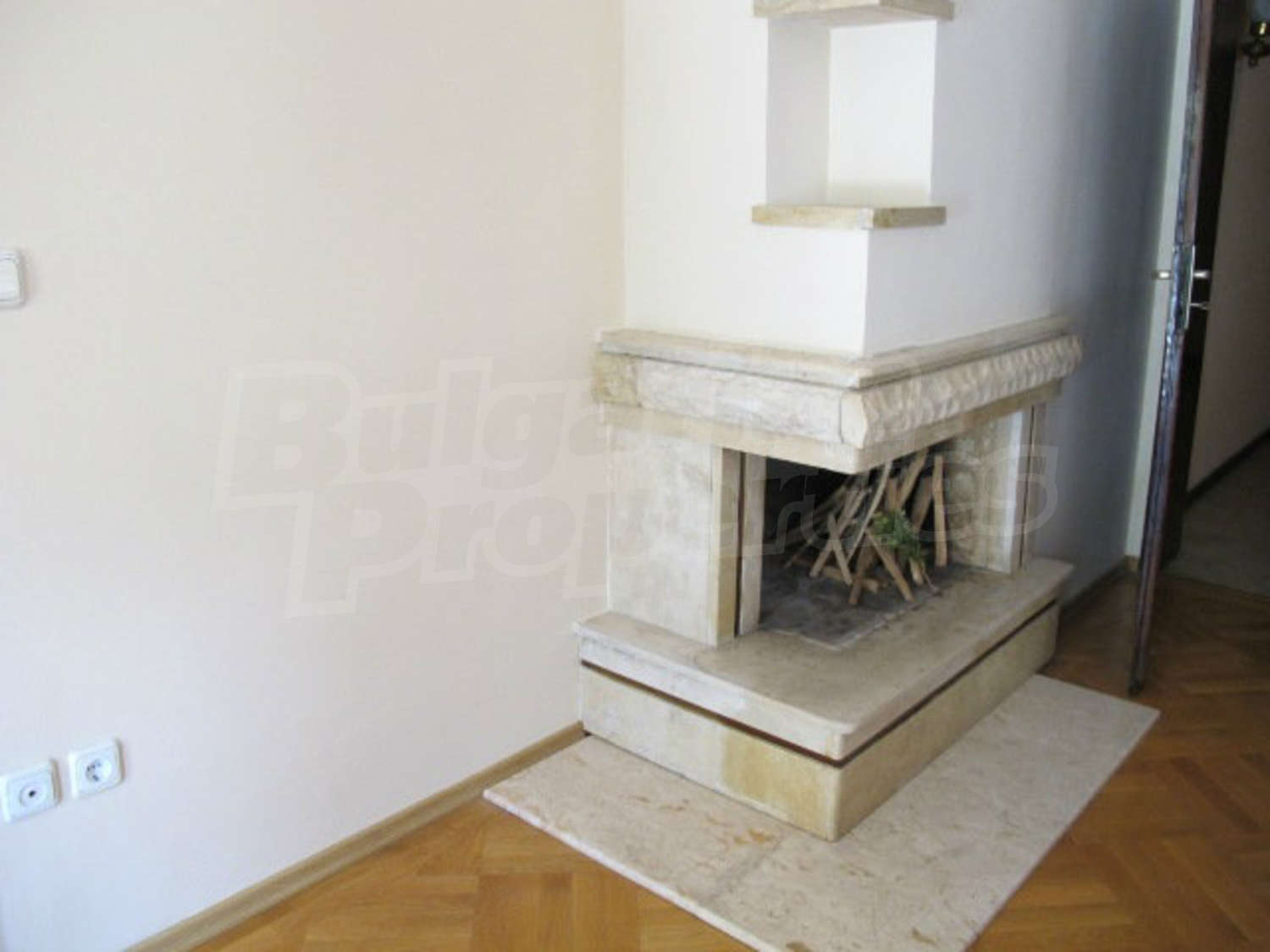 Gallery Picture 17