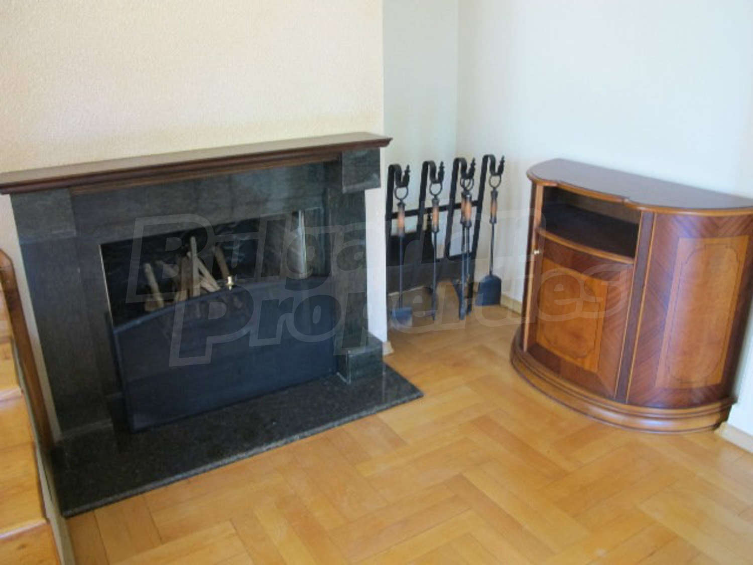 Gallery Picture 30