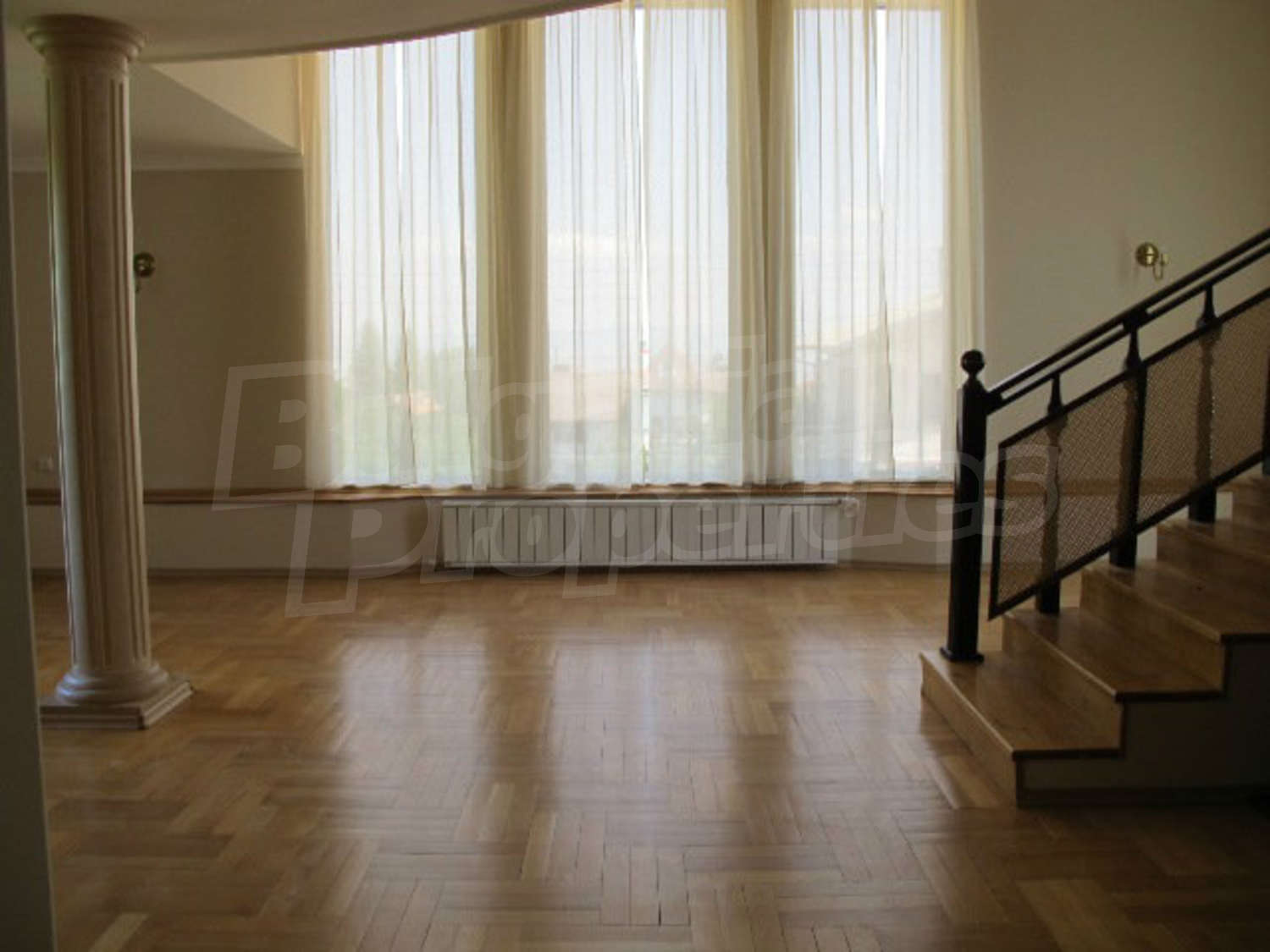 Gallery Picture 32