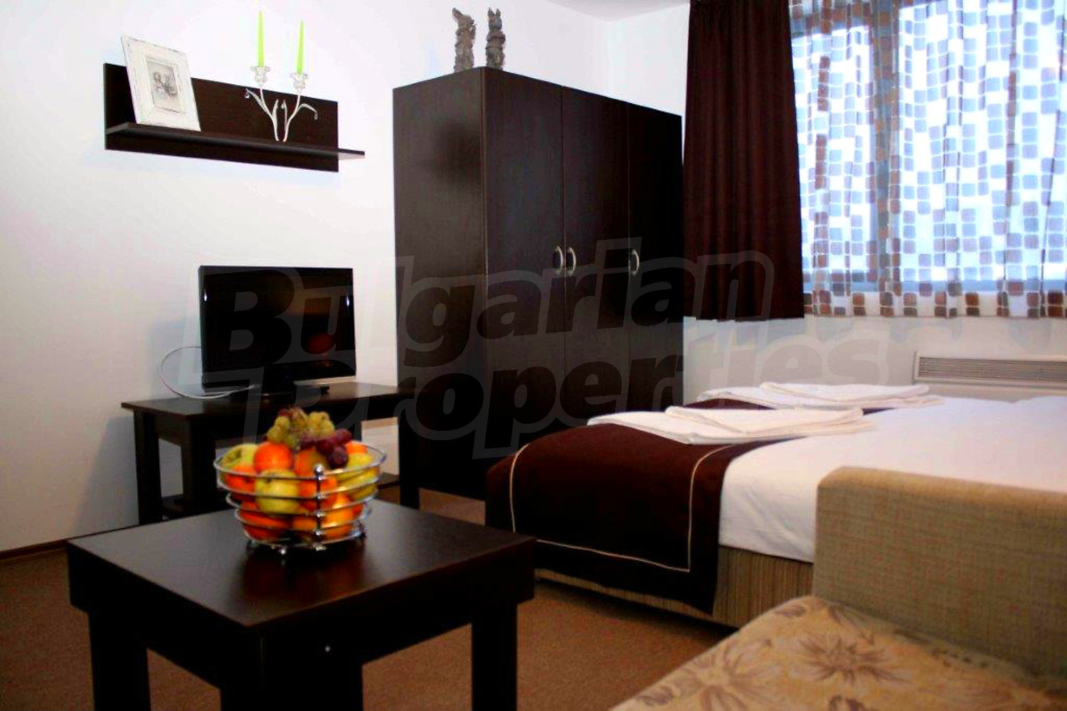 Gallery Picture 35