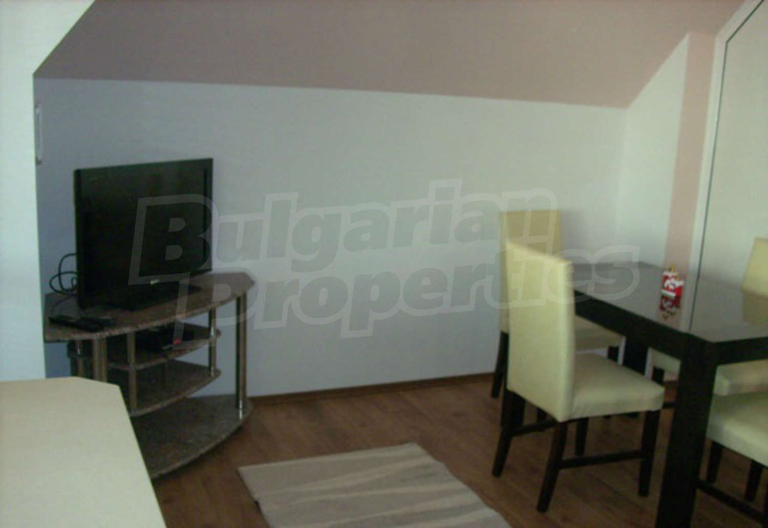 Gallery Picture 9