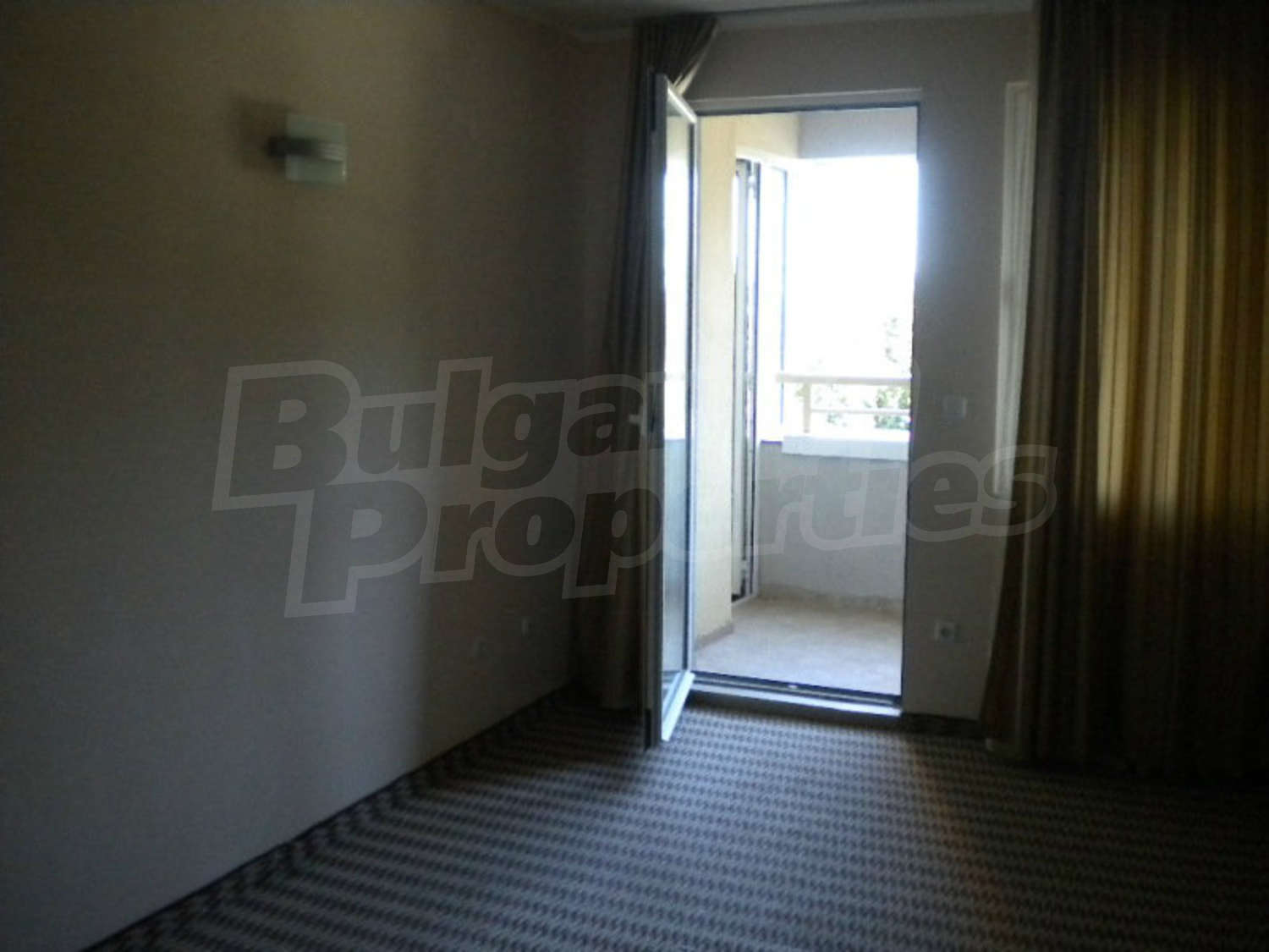Gallery Picture 19