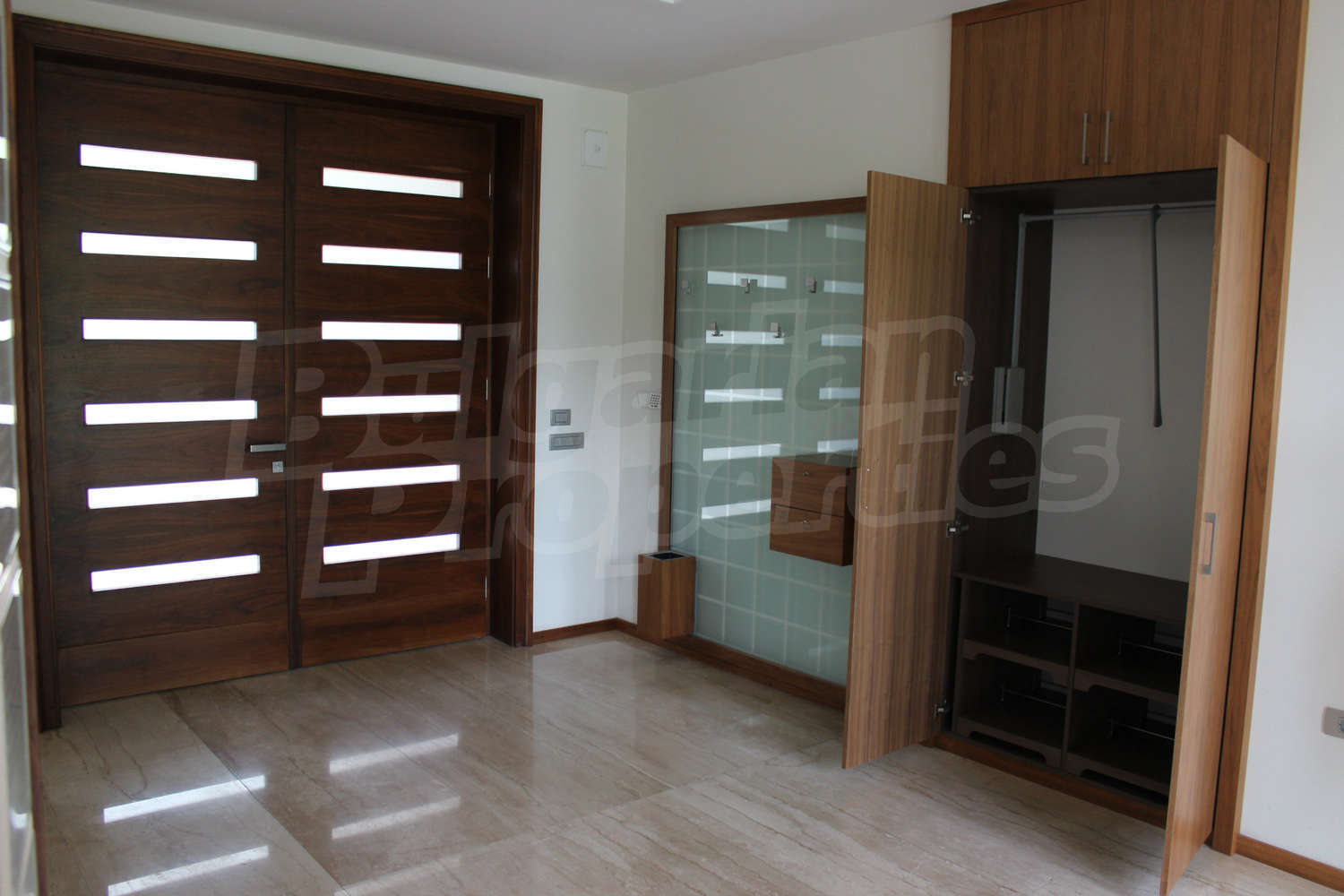 Gallery Picture 14